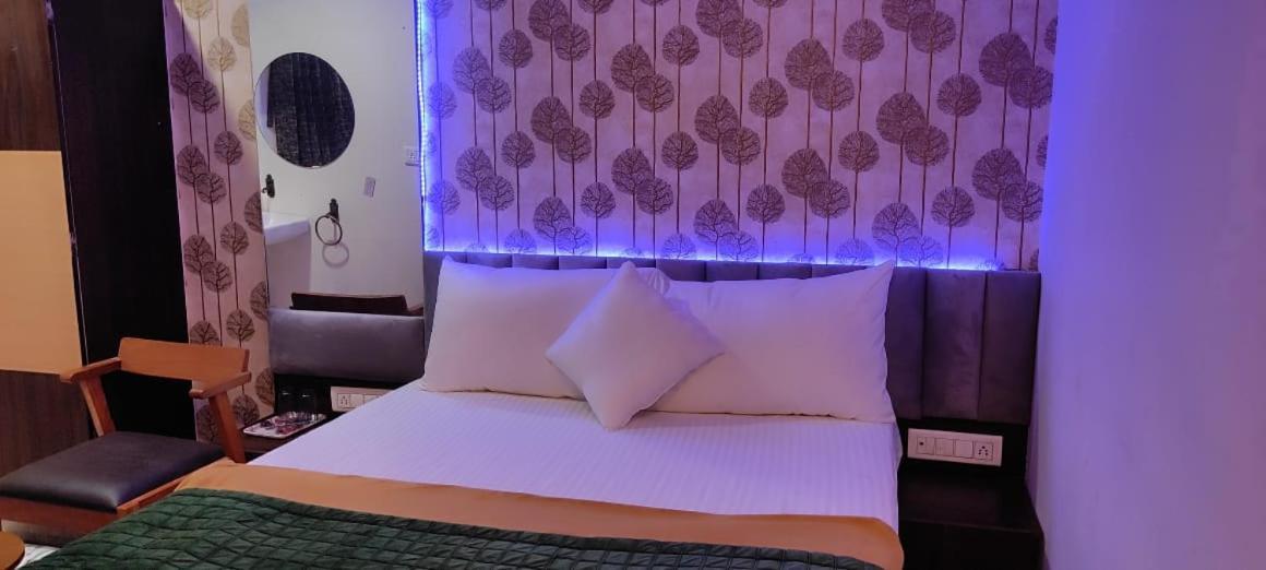 Shaswat Hotel Ahmedabad