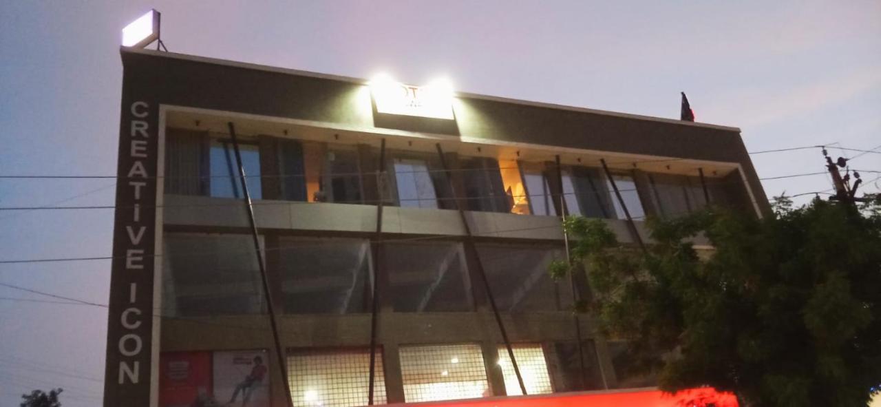 Hotel Shaswat