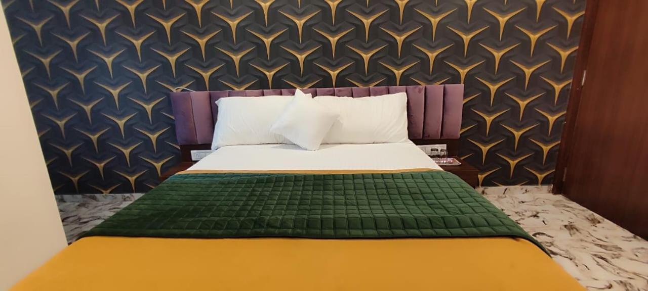Shaswat Hotel 3*