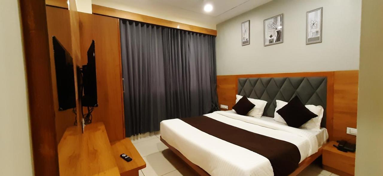 Suncity * Ahmedabad