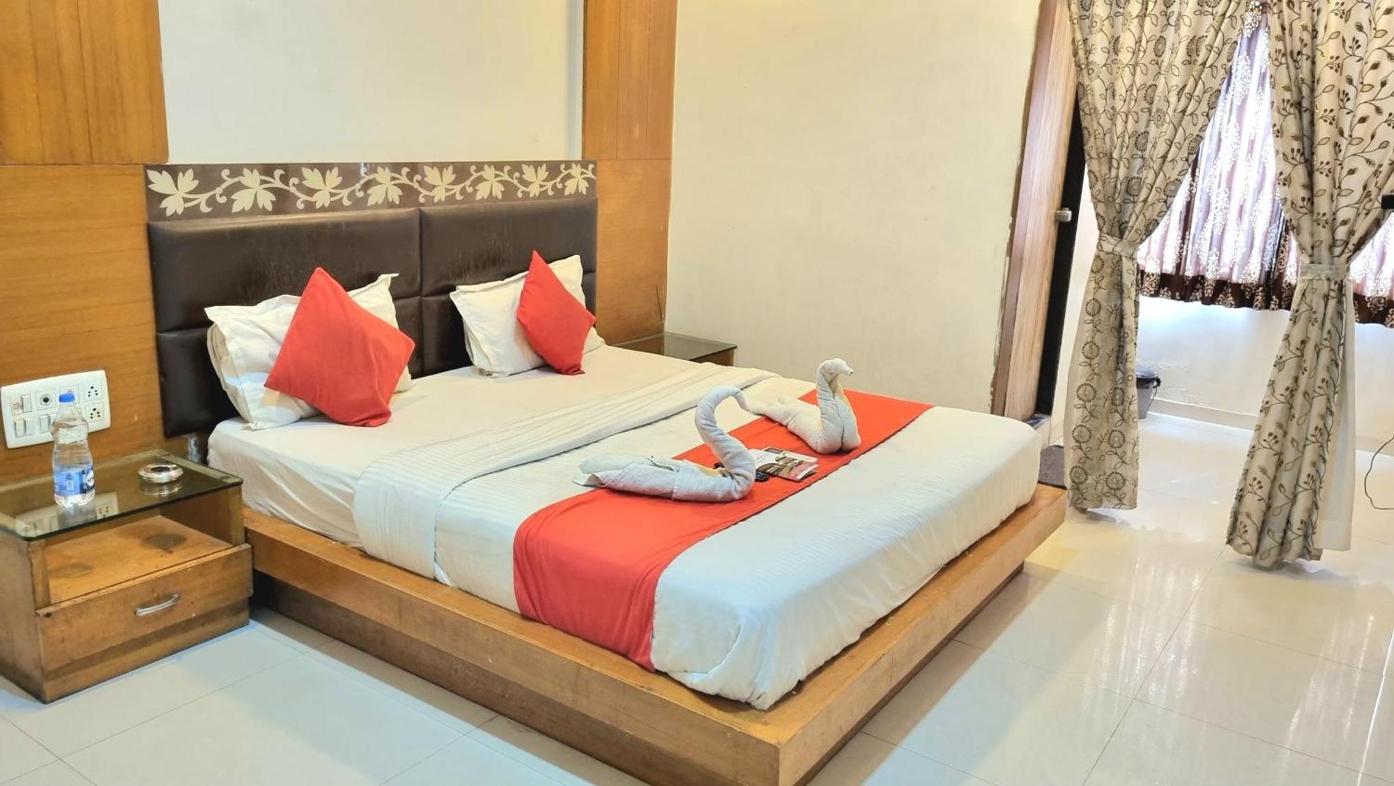 Shreenath Hotel