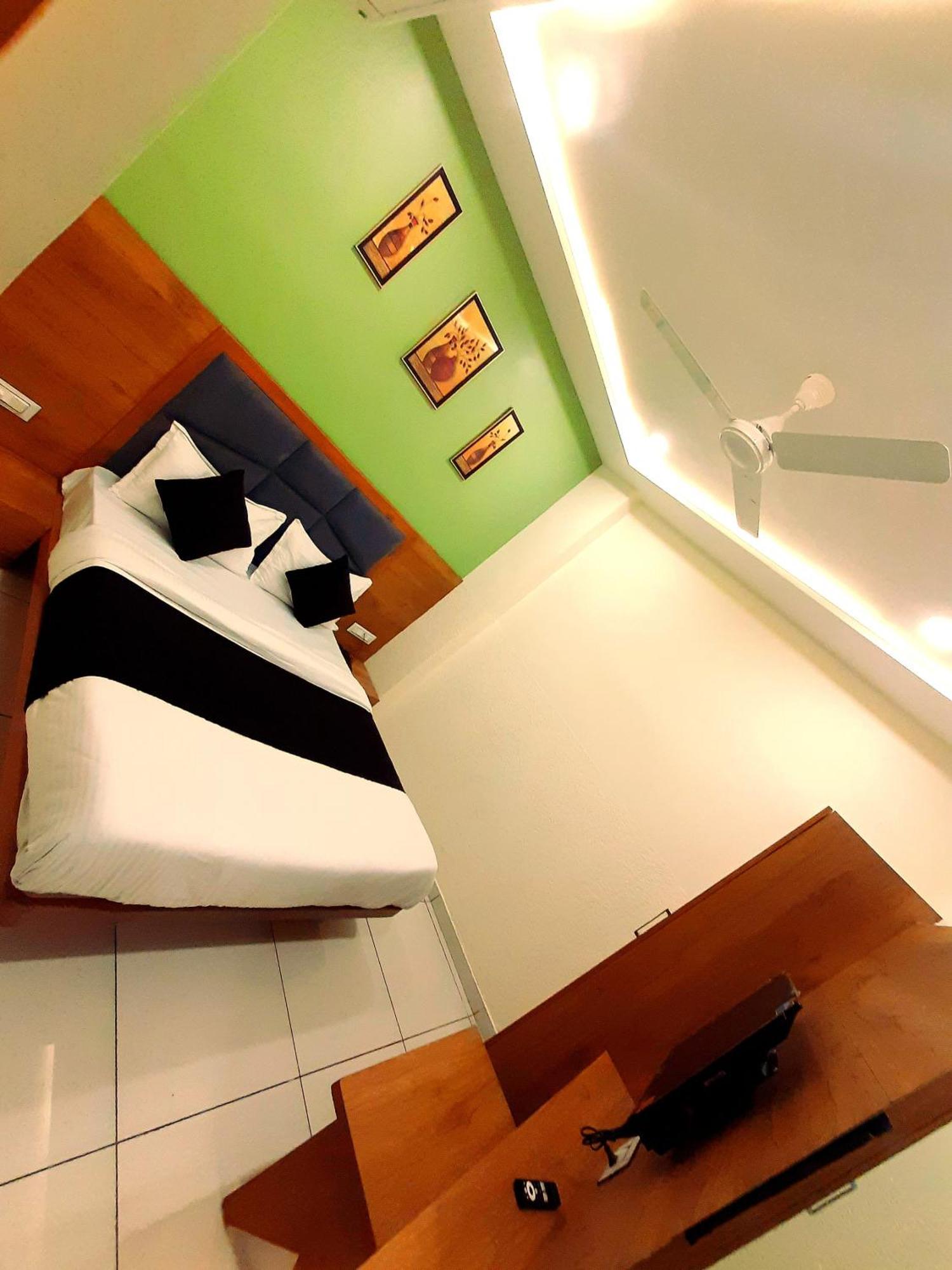 Suncity Hotel Ahmedabad