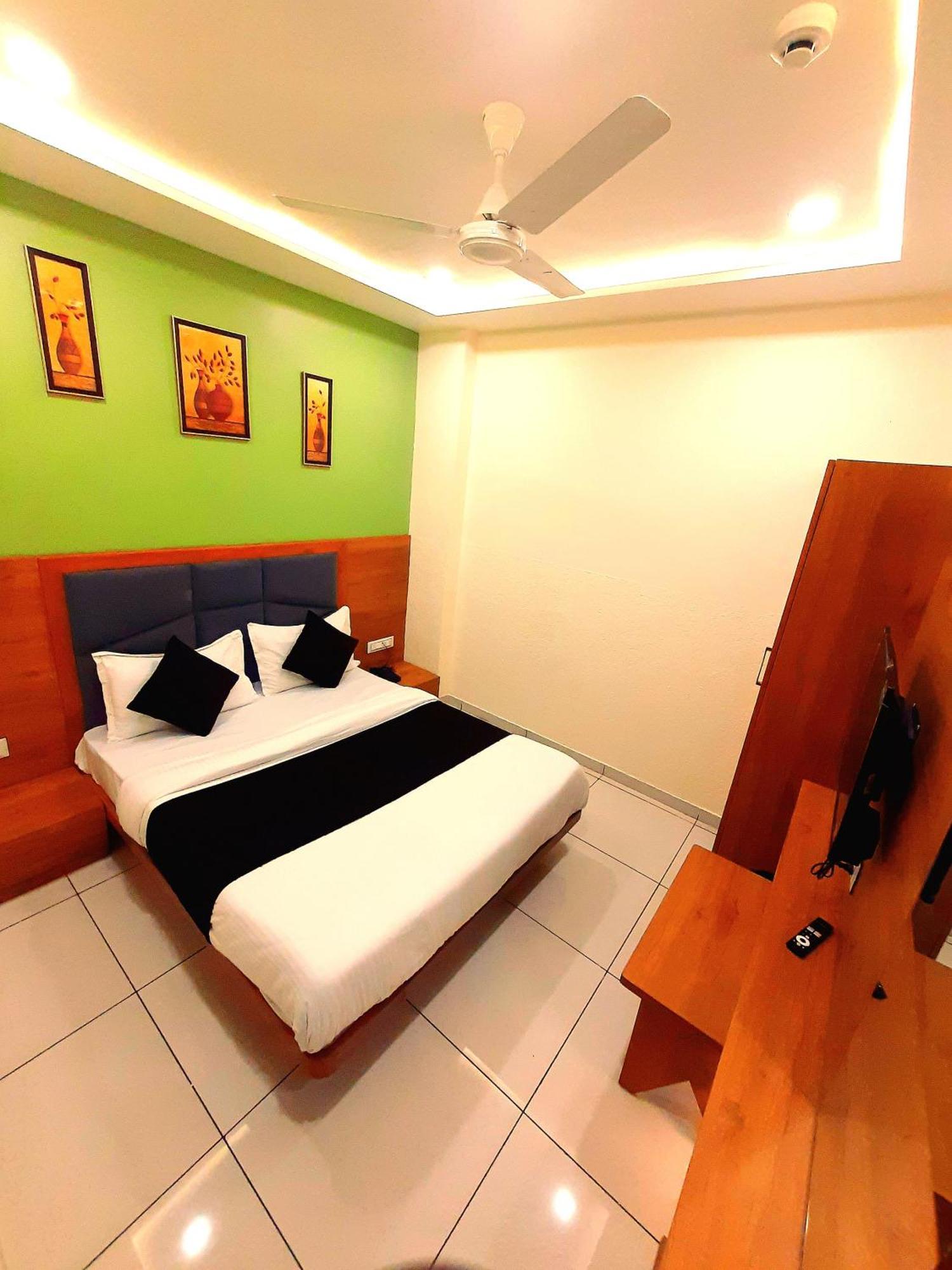 Suncity Hotel Ahmedabad