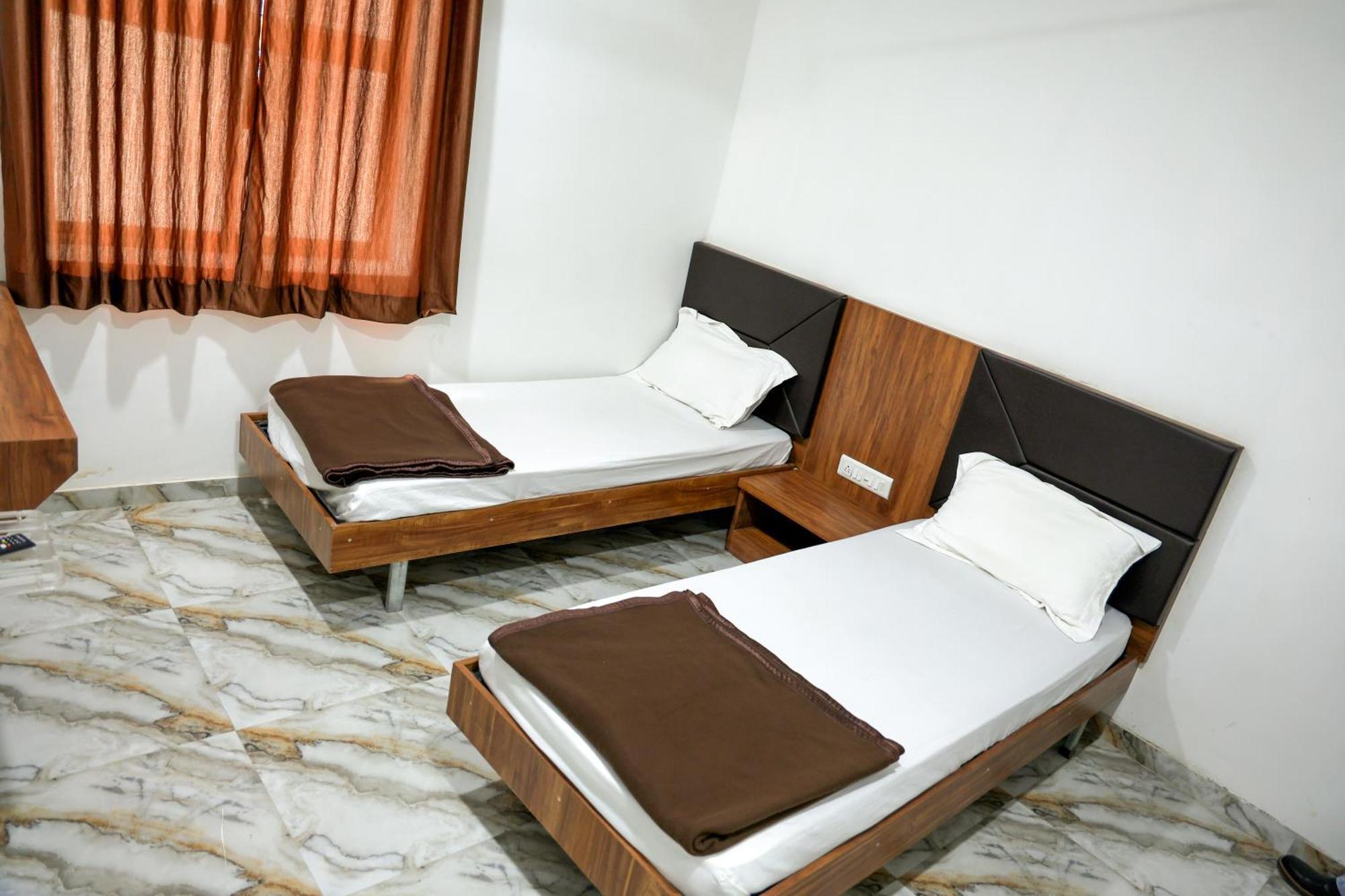Aaram Kalupur *