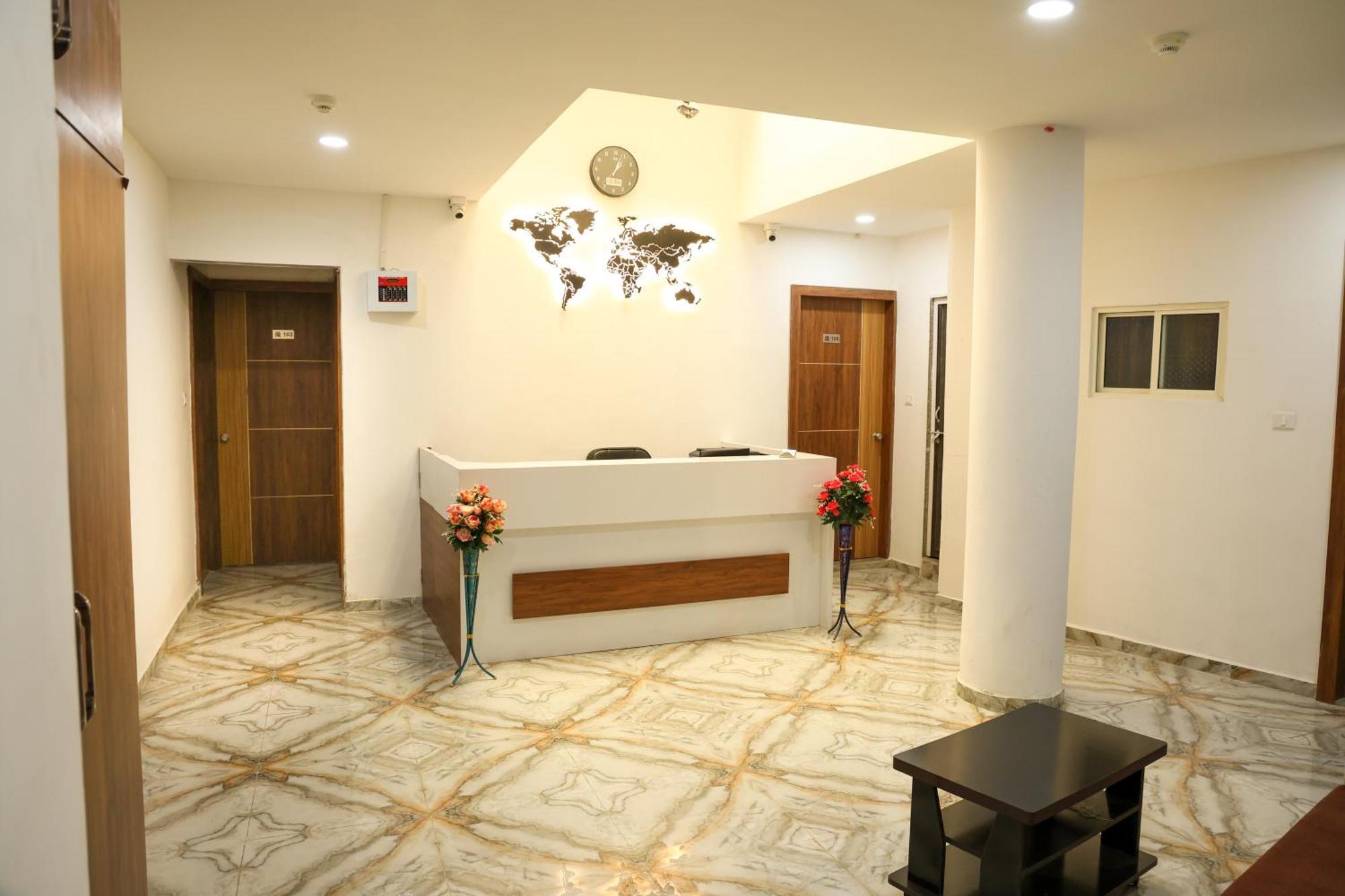 Aaram Kalupur Hotel