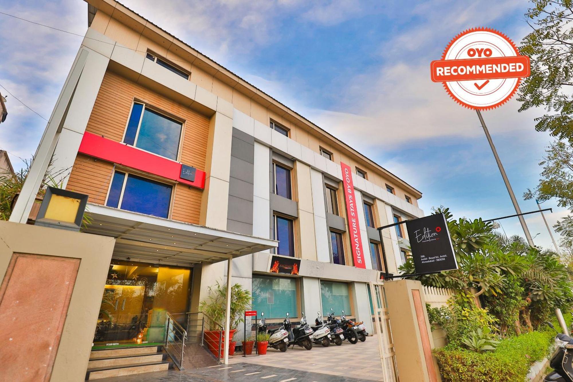 Hotel Collection O Kia Residency Ahmedabad