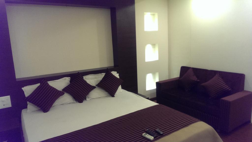 Hotel Collection O 39594 Heritage Paldi Rd Ahmedabad