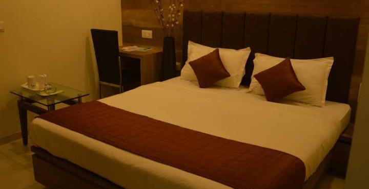 Ashish Hotel Ahmedabad