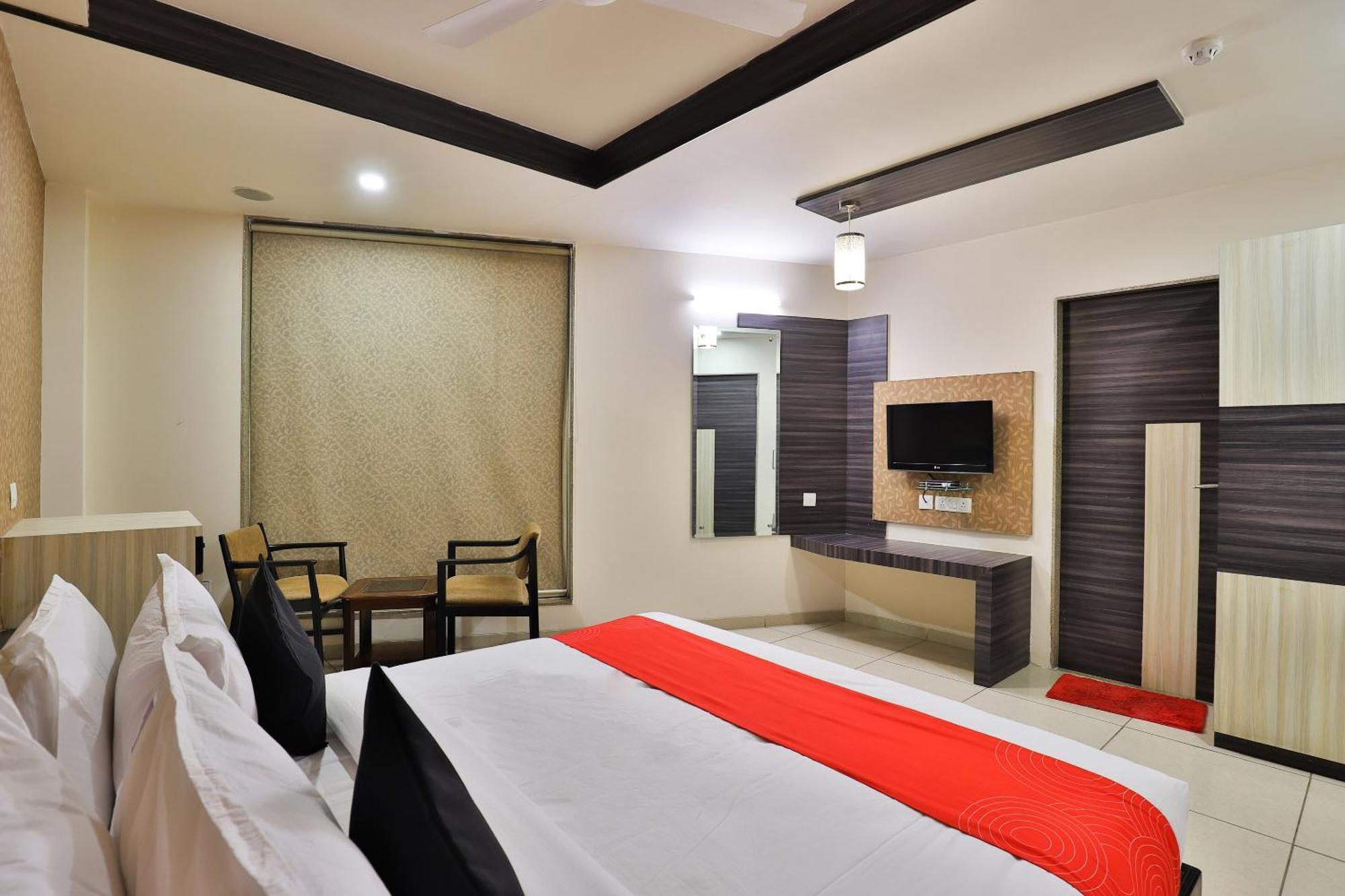 Collection O Kia Residency Hotel