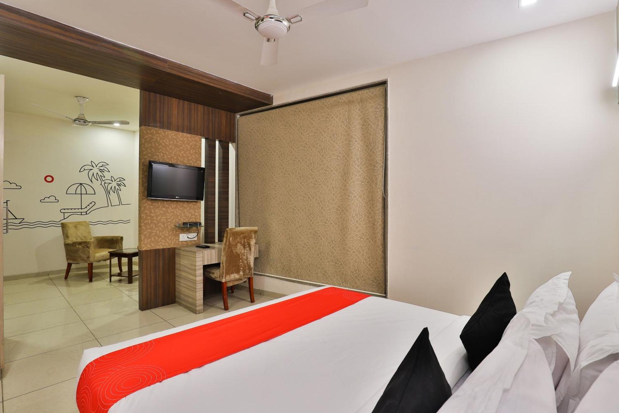 Hotel Collection O Kia Residency Ahmedabad
