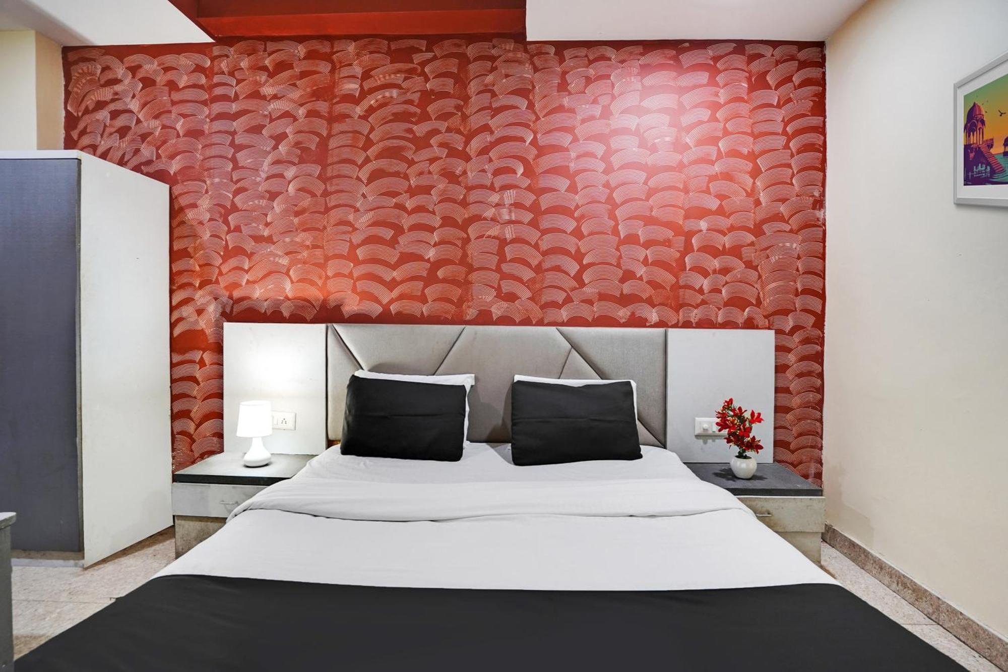 O Crystal Hotel 4*