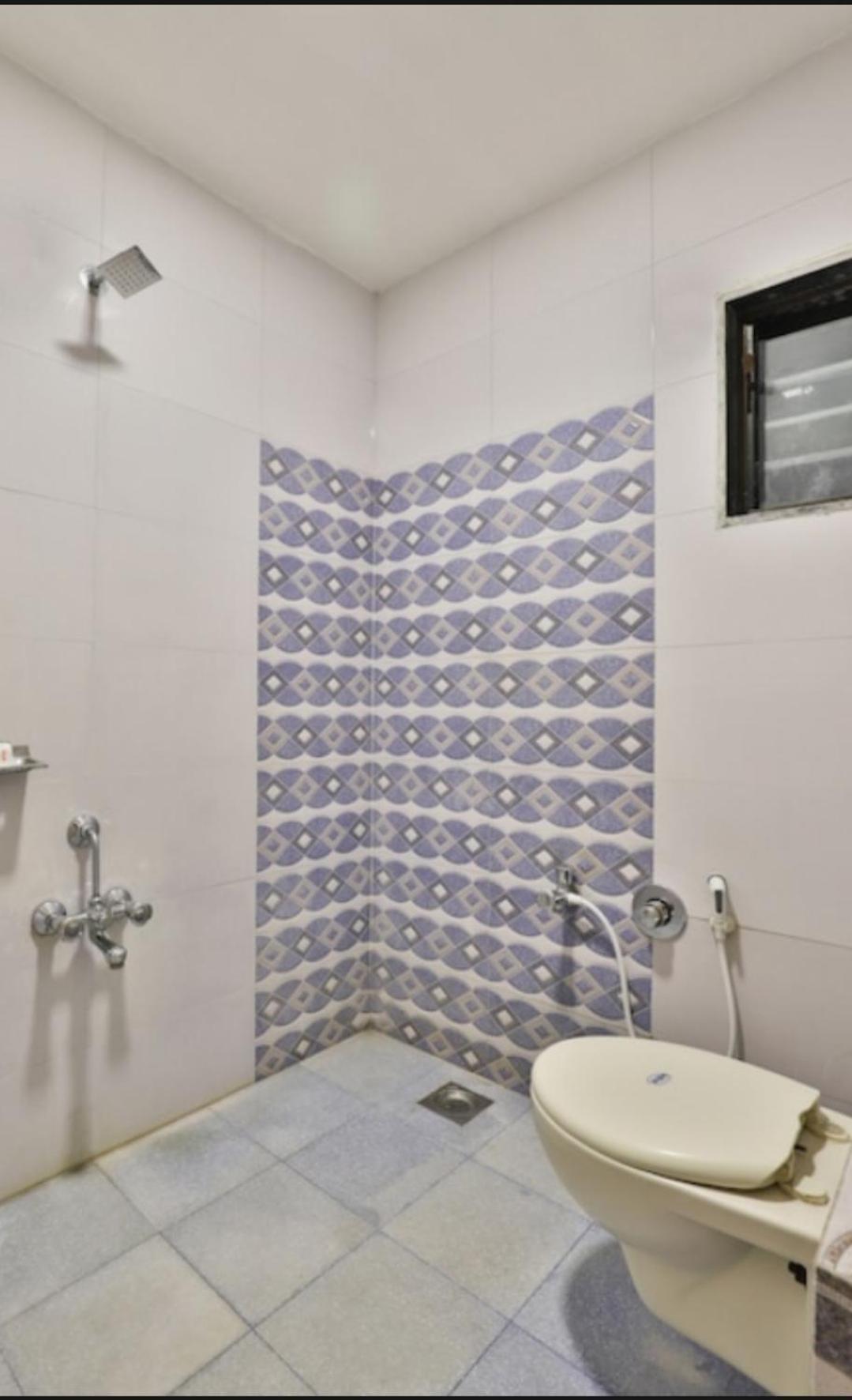 Shreenath Hotel Ahmedabad