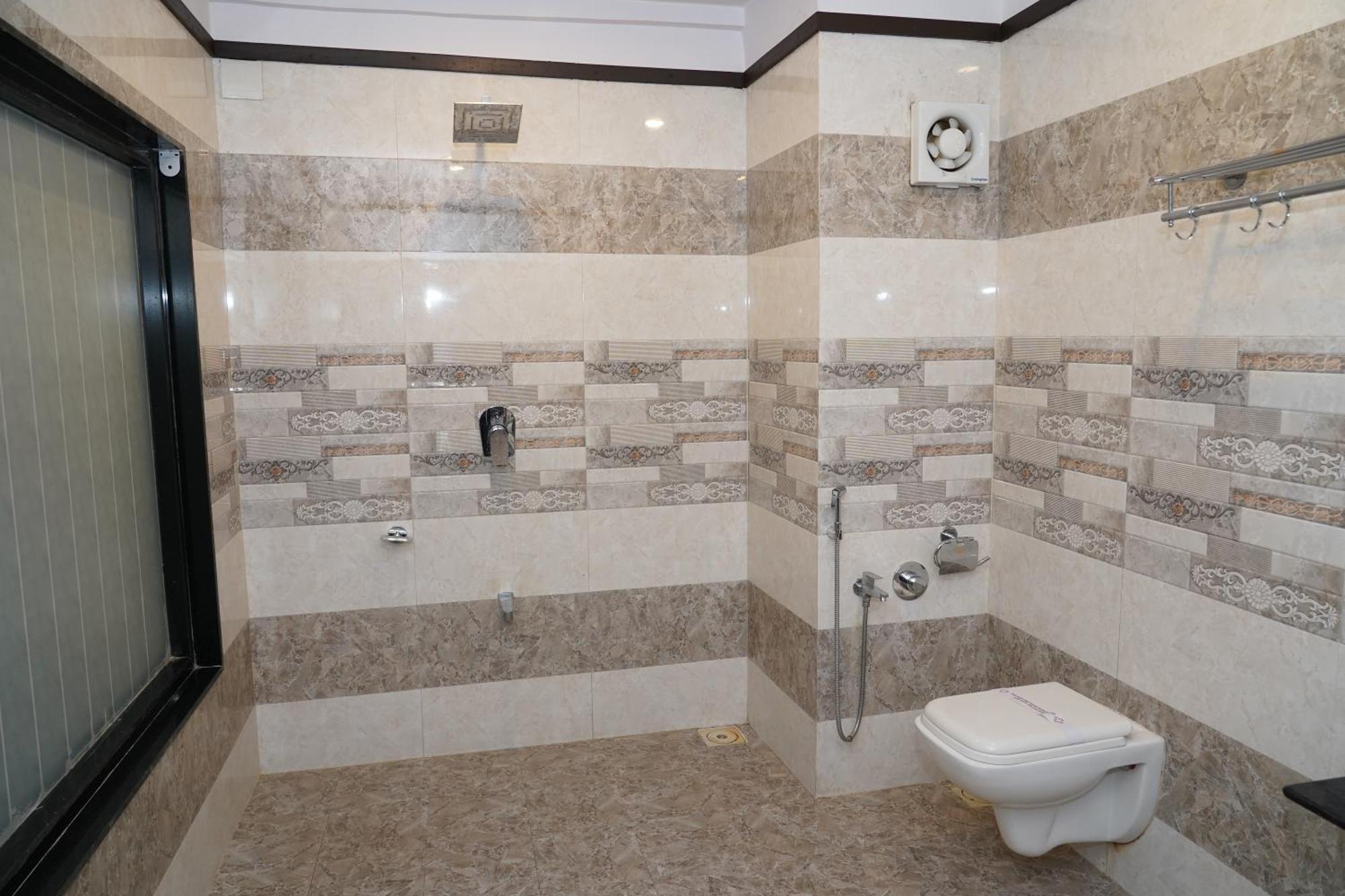 Hotel Marshall The Grand Ahmedabad