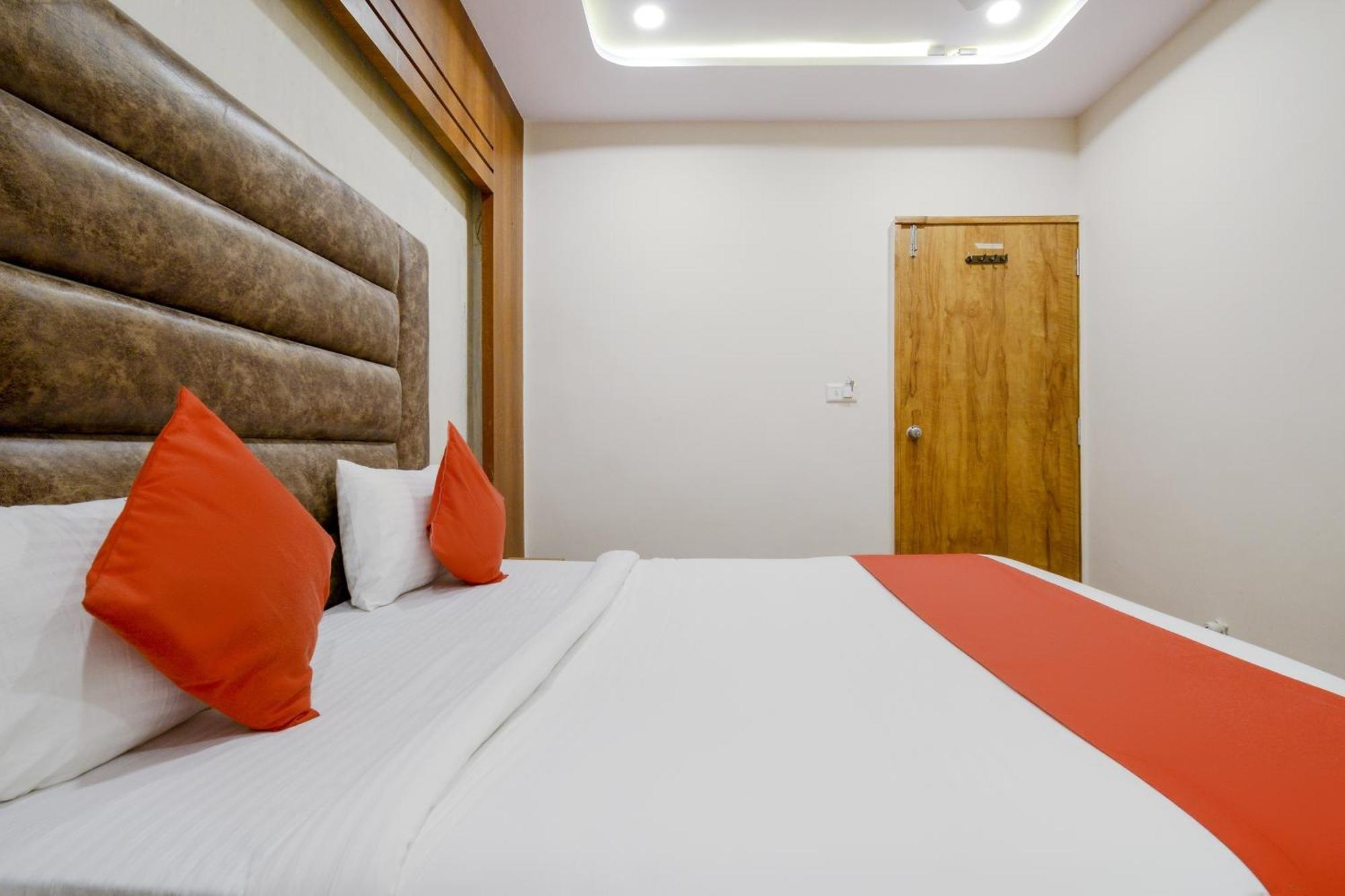 Super Oyo Safari Hotel Ahmedabad