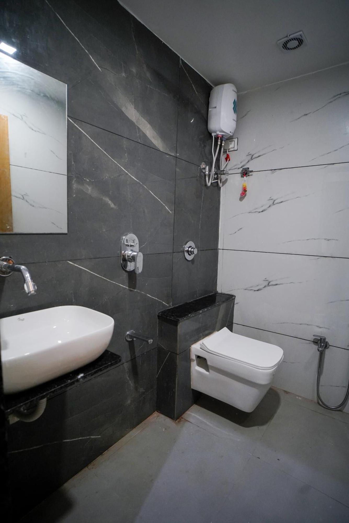 Hotel Suncity Ahmedabad