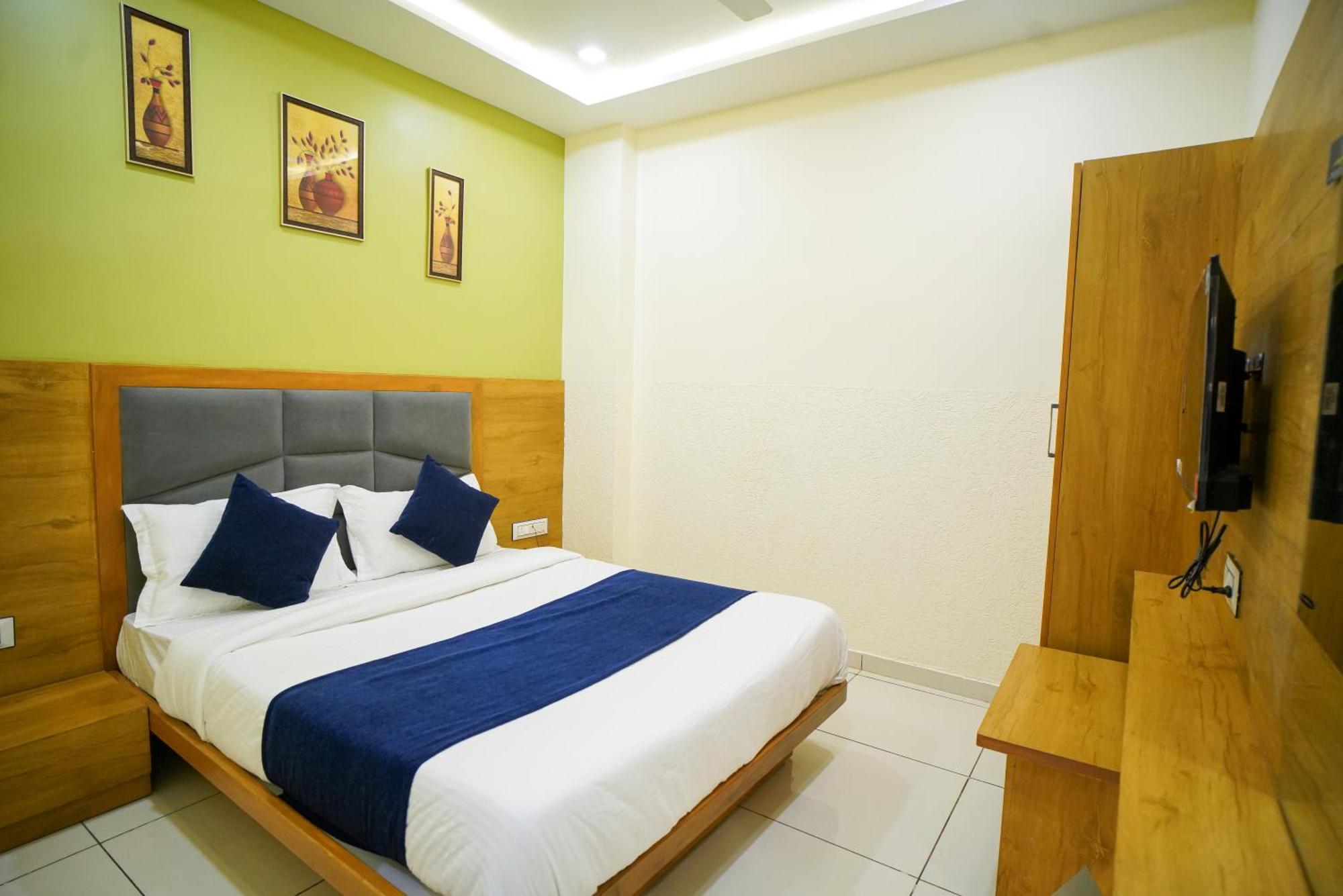Suncity Hotel *