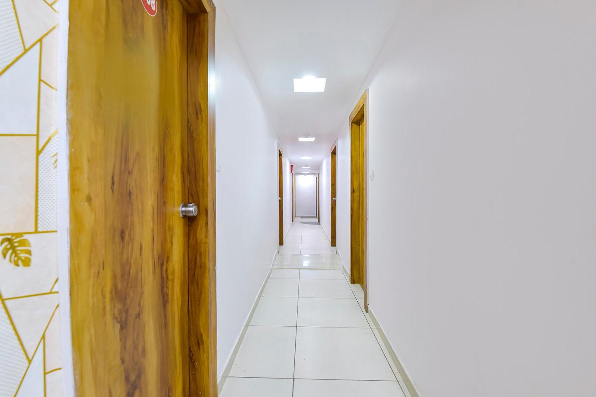 Hotel Fabhotel Star Ahmedabad