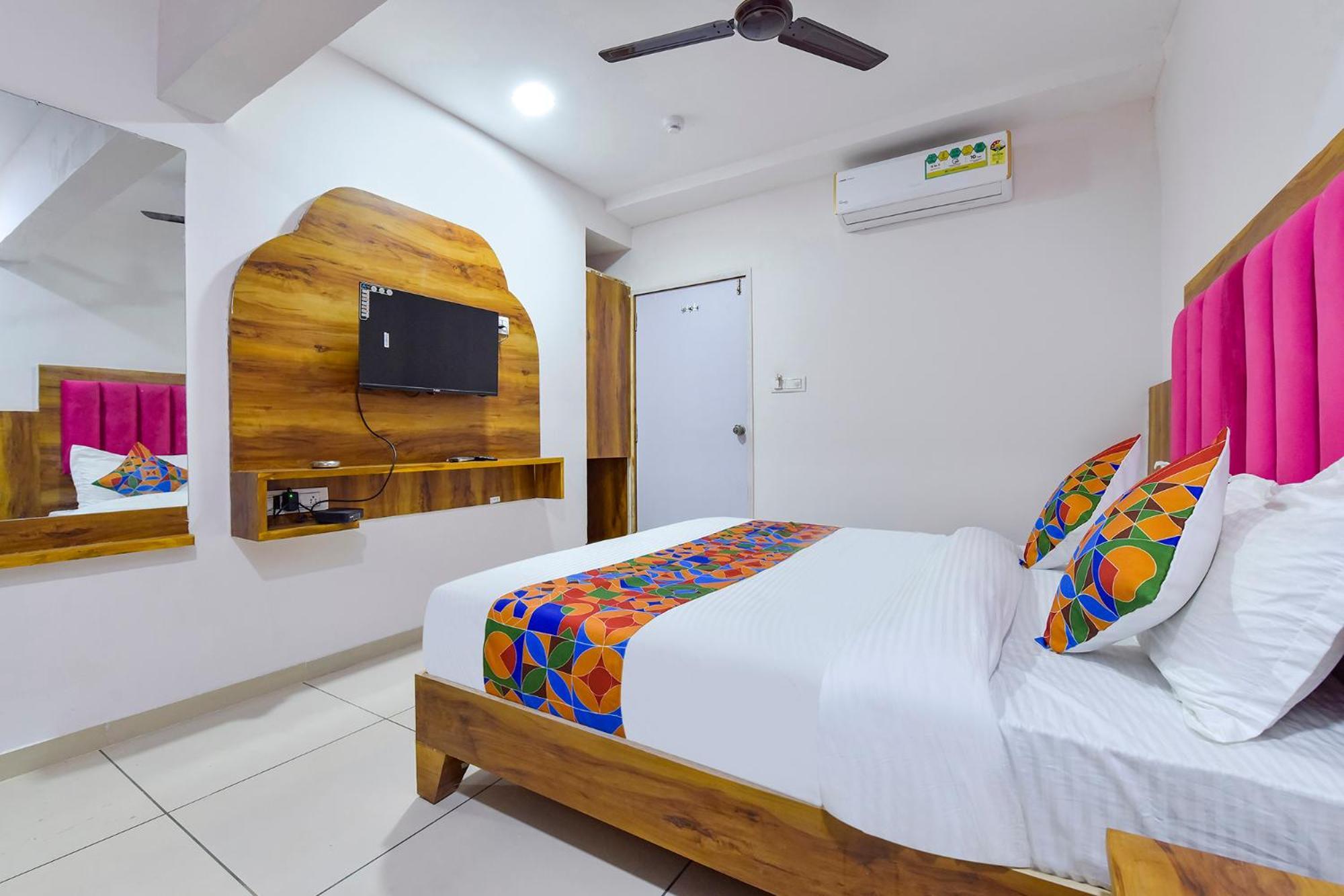 Hotel Fabhotel Star Ahmedabad
