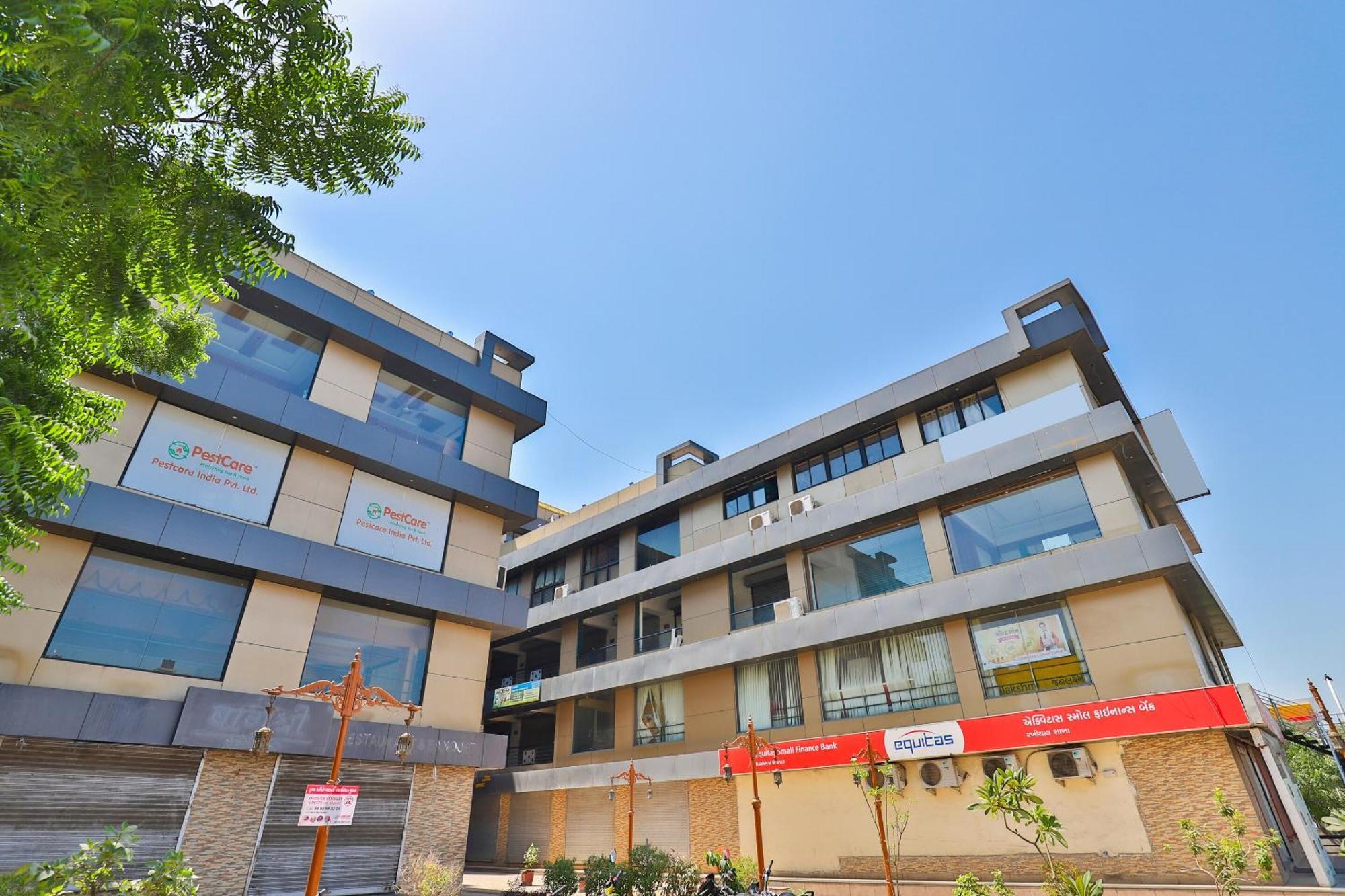 Oyo Flagship 2591 Anjani Palace 3* Ahmedabad