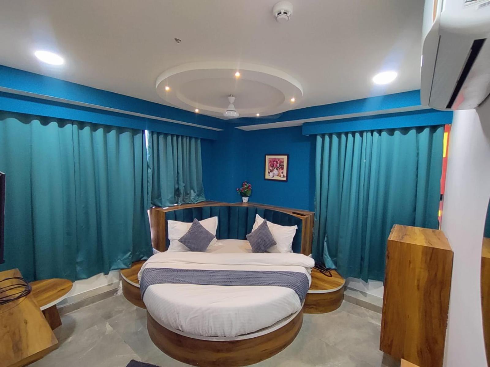 Lee Park Hotel Ahmedabad