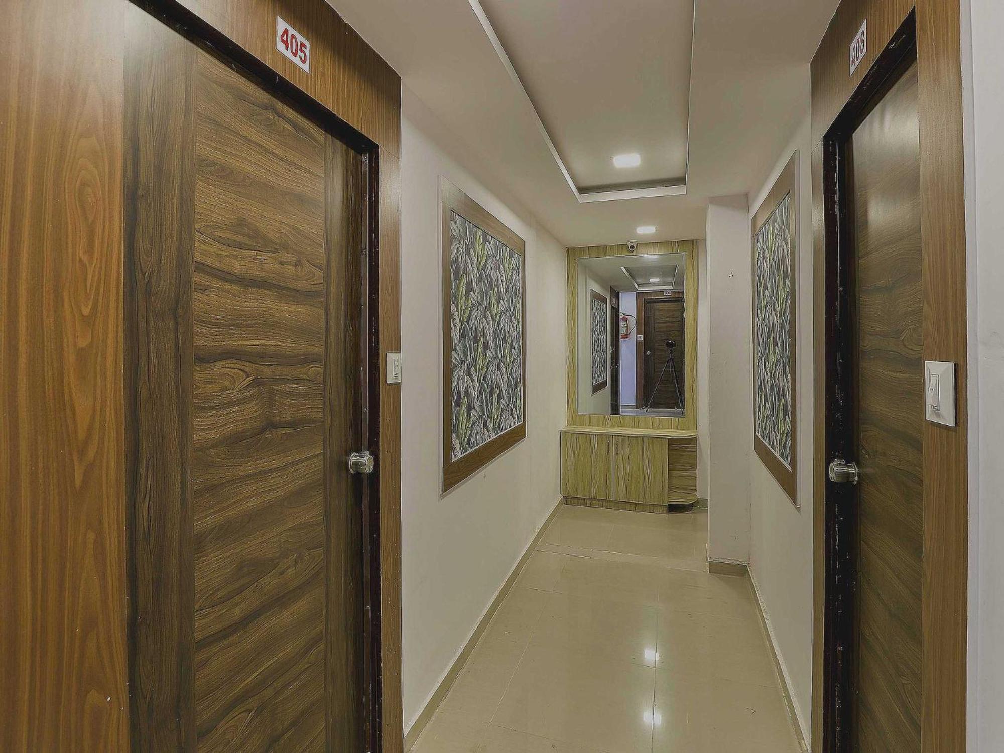 Oyo Flagship A1 Hotel Ahmedabad