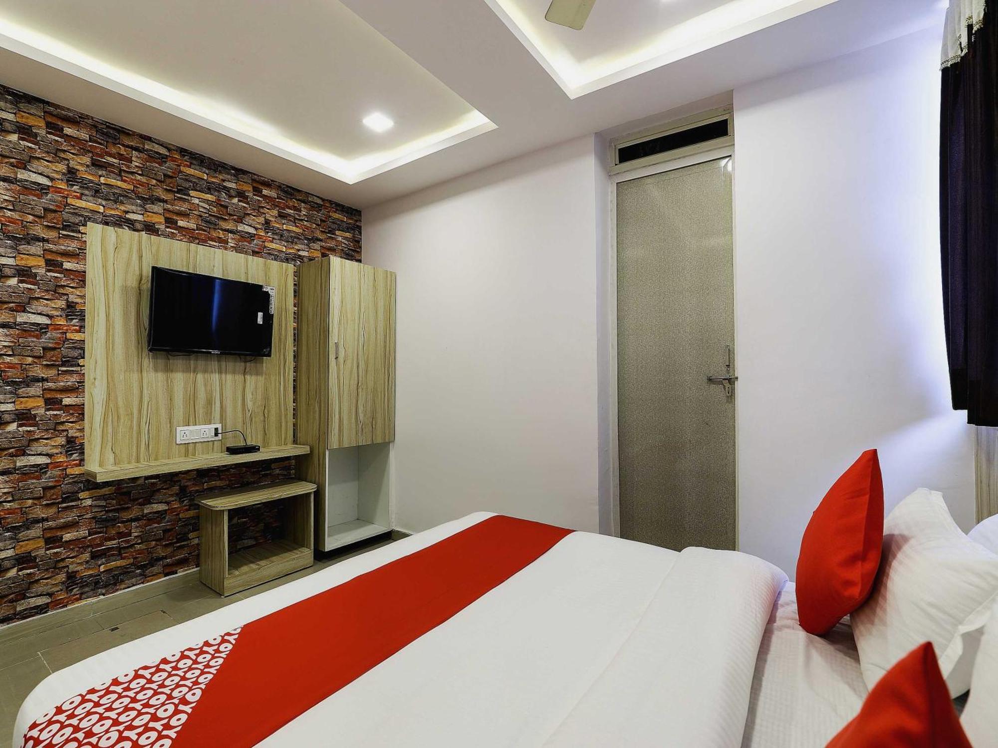 Oyo Flagship A1 Ahmedabad