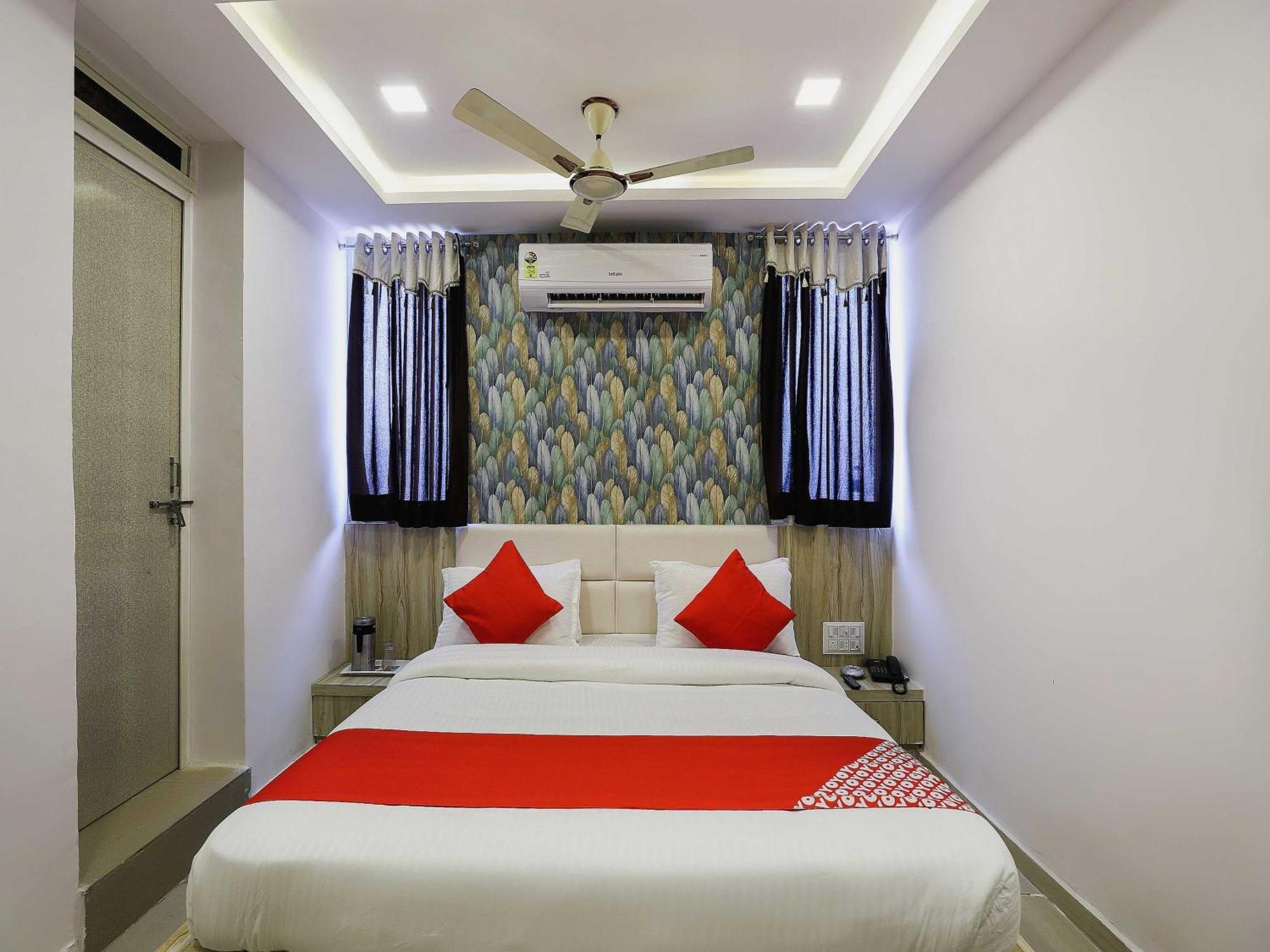 Oyo Flagship A1 Hotel 3*