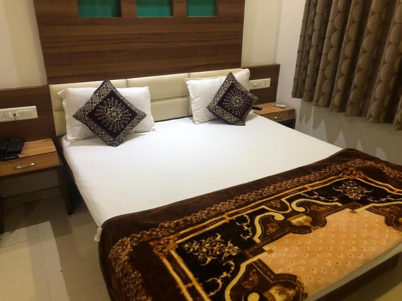 Marina Guest house Ahmedabad