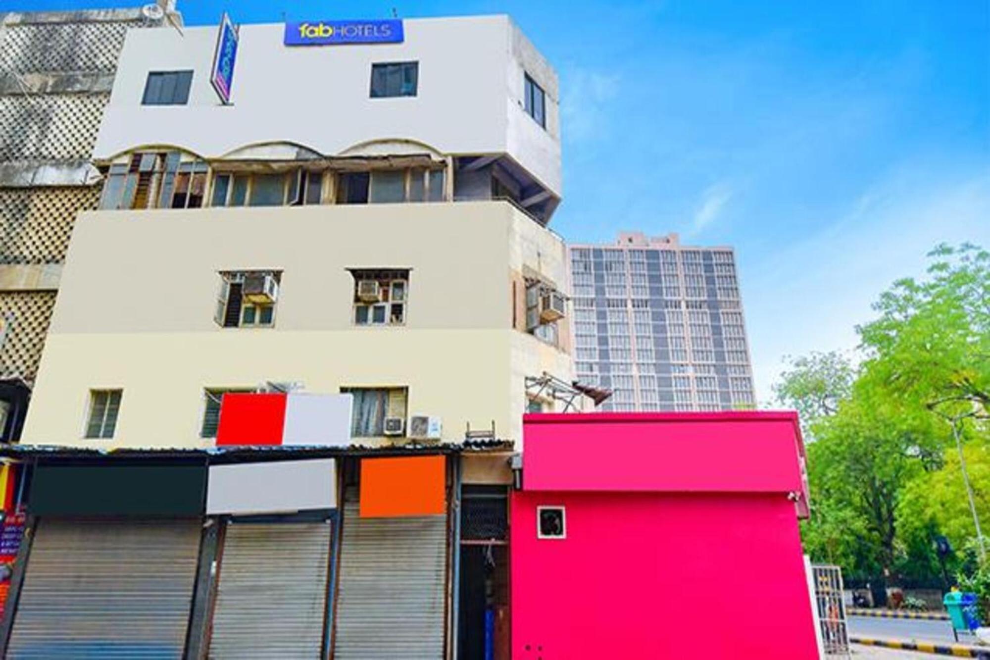 Hotel Fabhotel Kadamb Ahmedabad