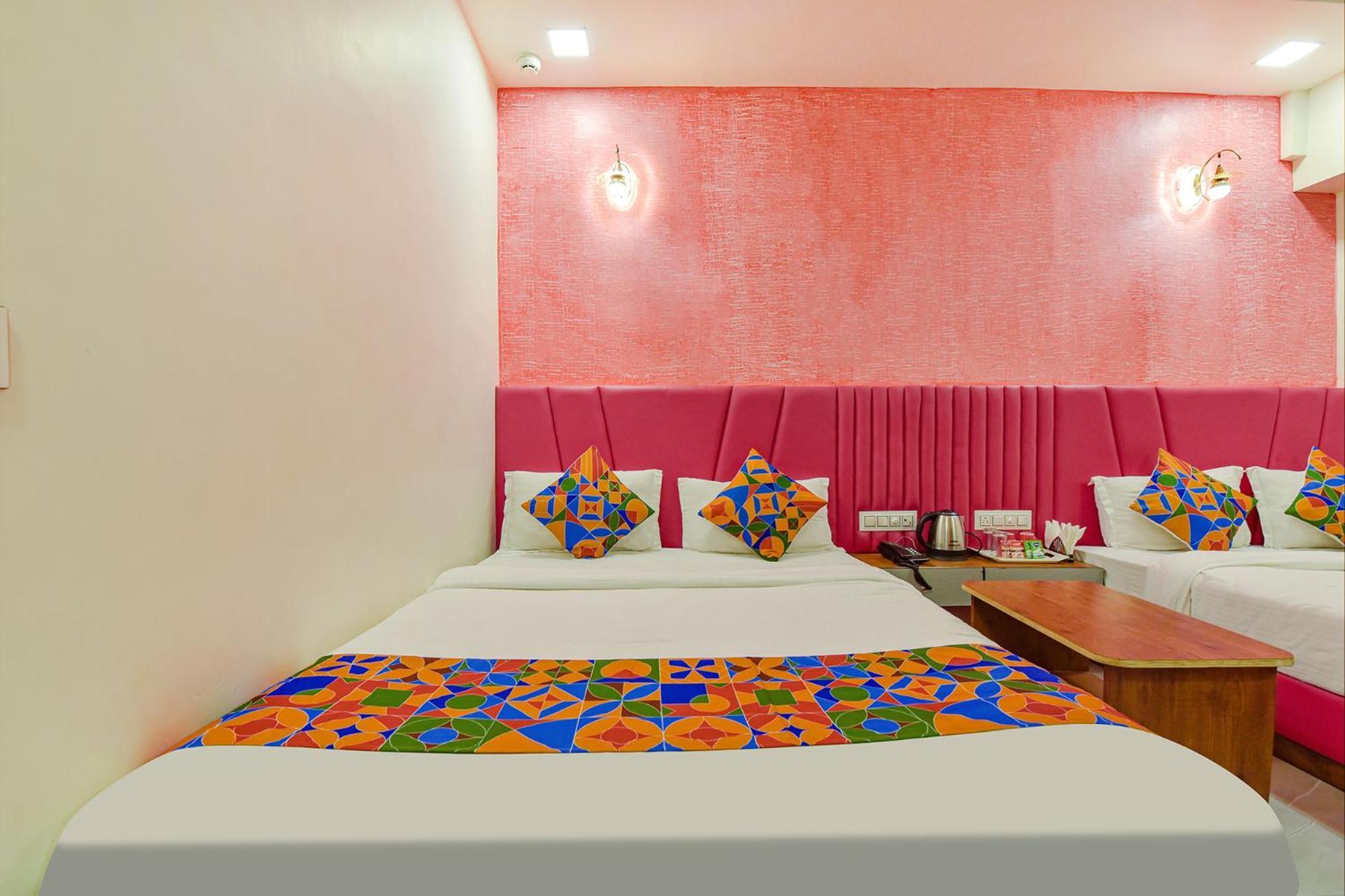 Fabhotel Avadh Palace Hotel