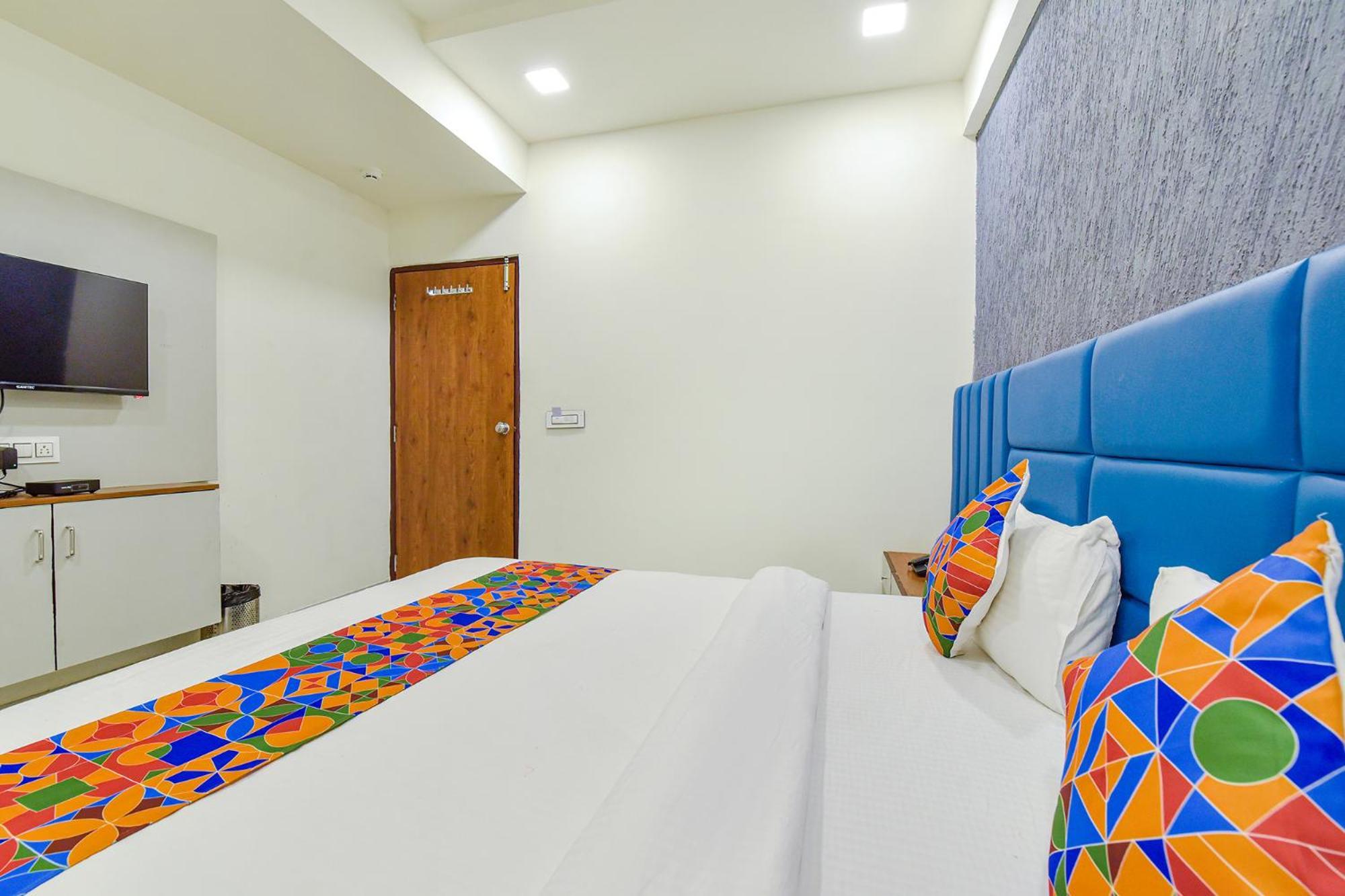 Fabhotel Avadh Palace Hotel