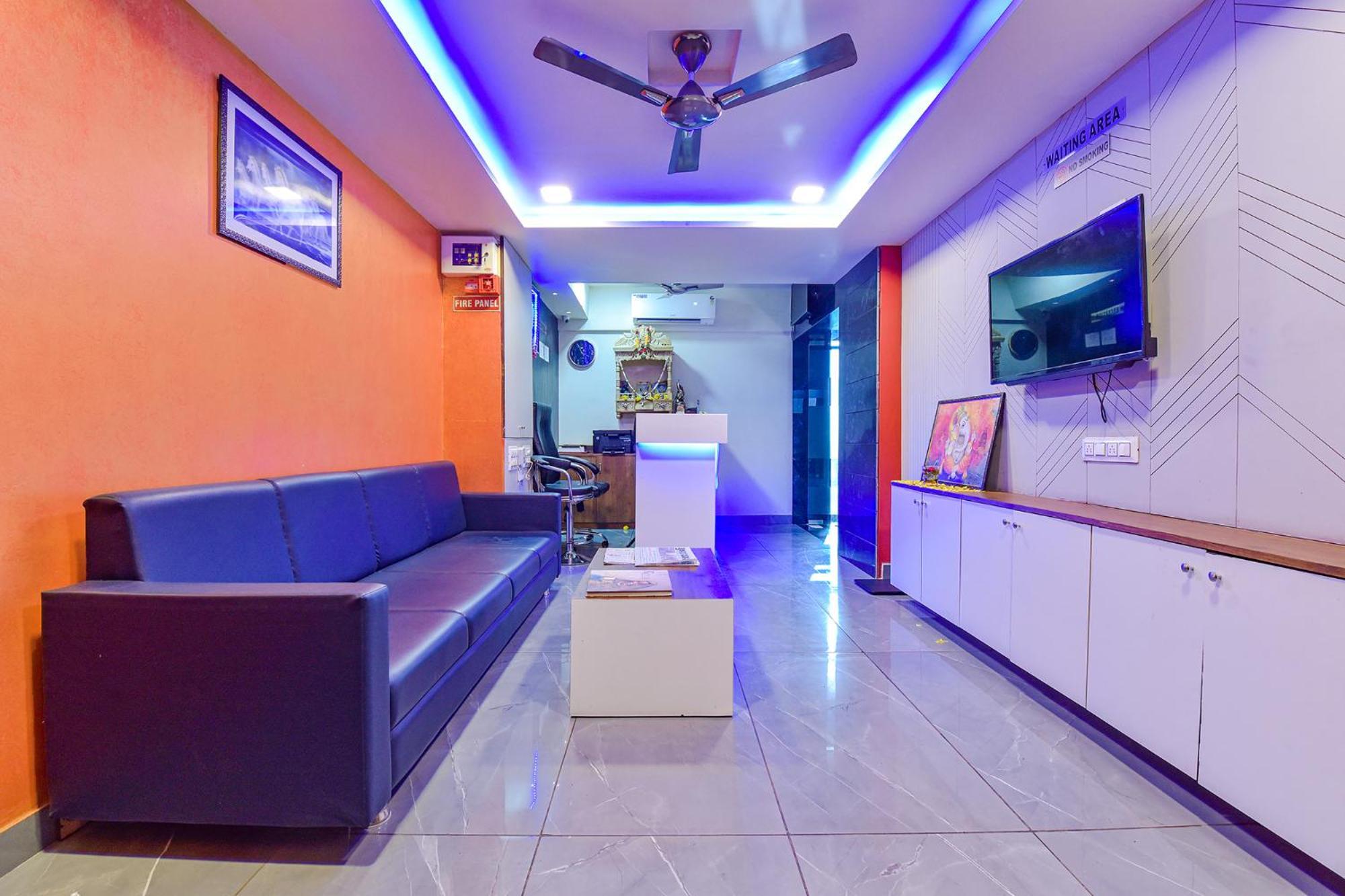 Hotel Fabhotel Avadh Palace 3*