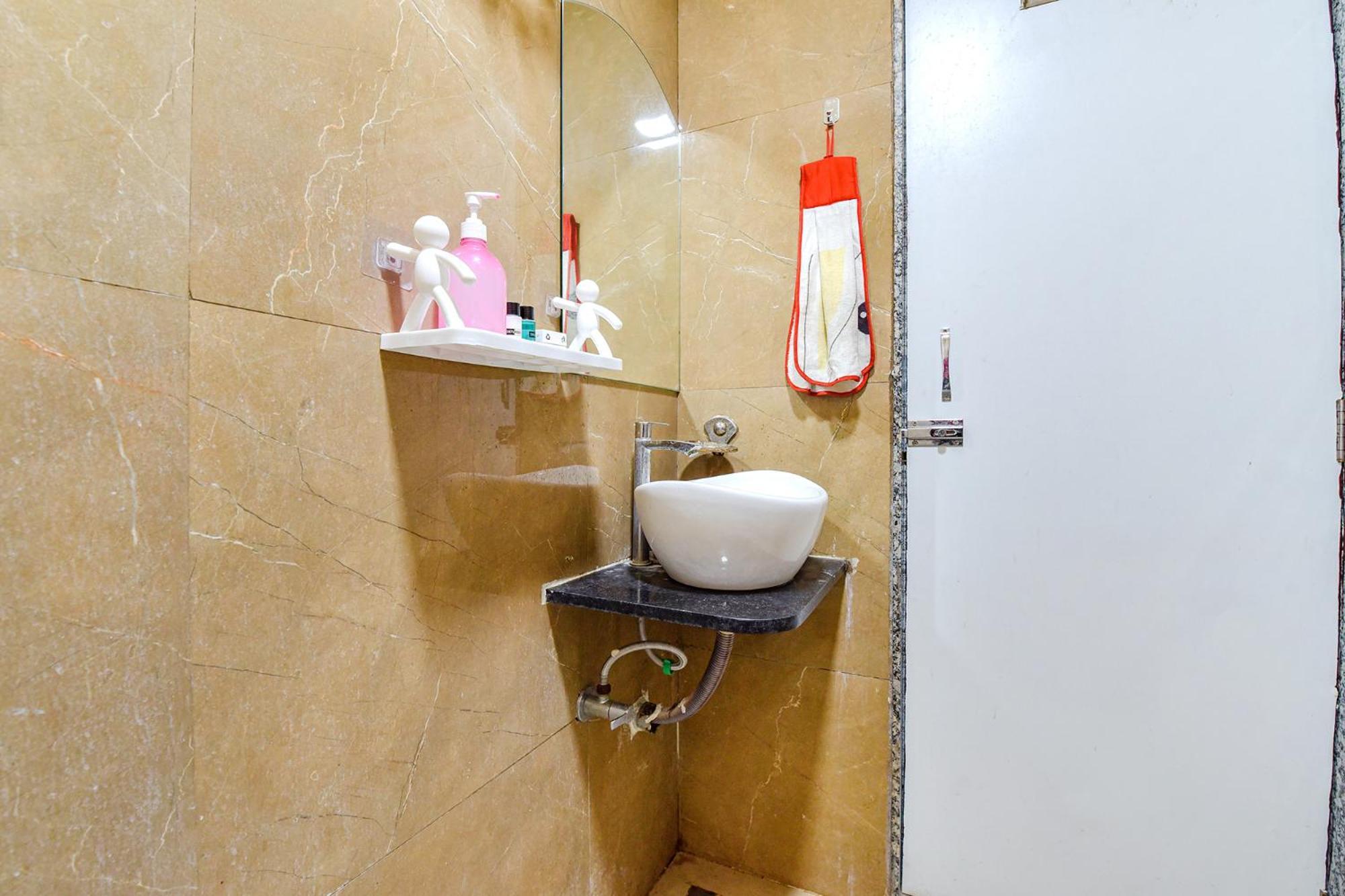 Fabhotel Avadh Palace