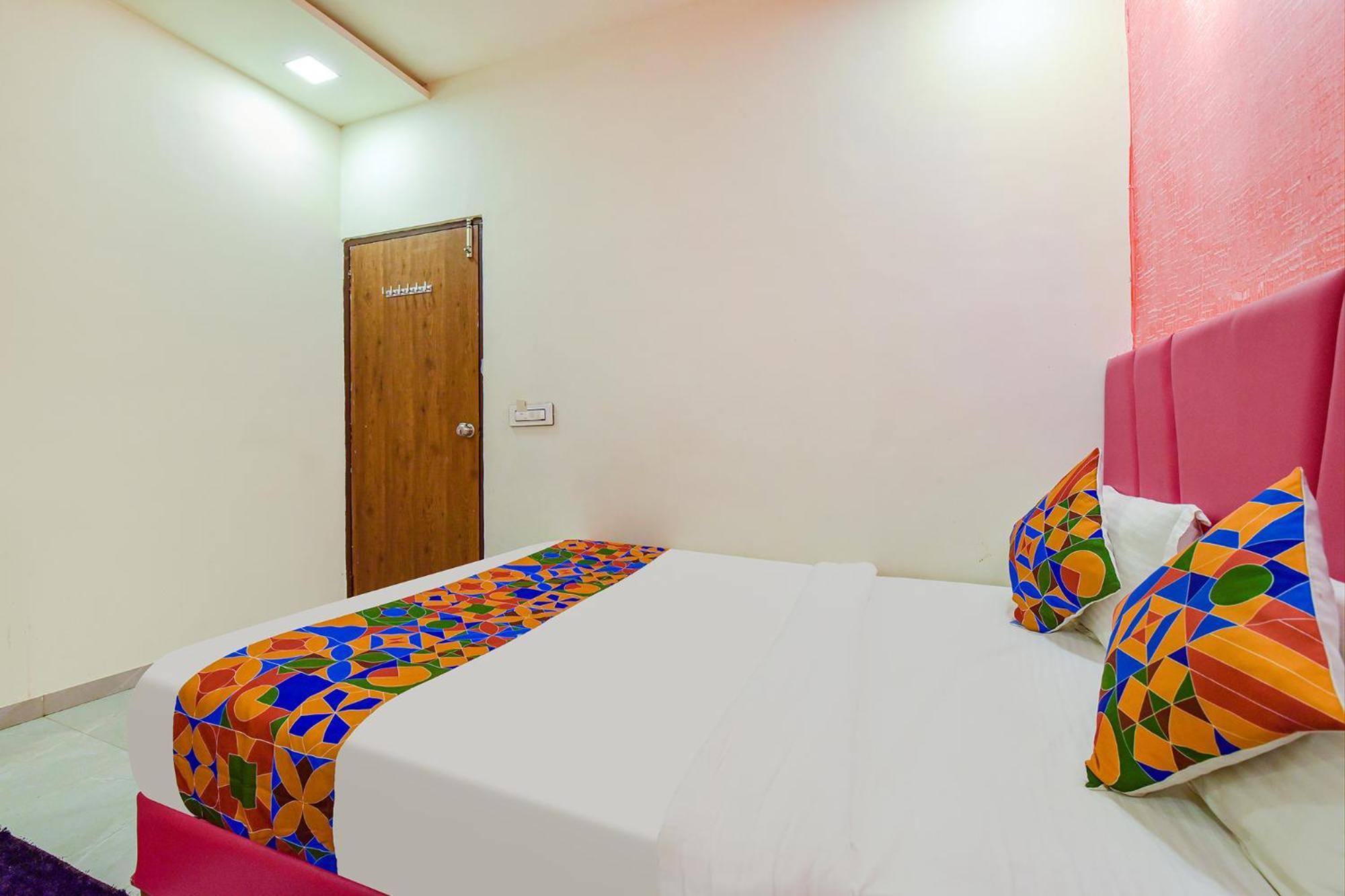 Fabhotel Avadh Palace Hotel