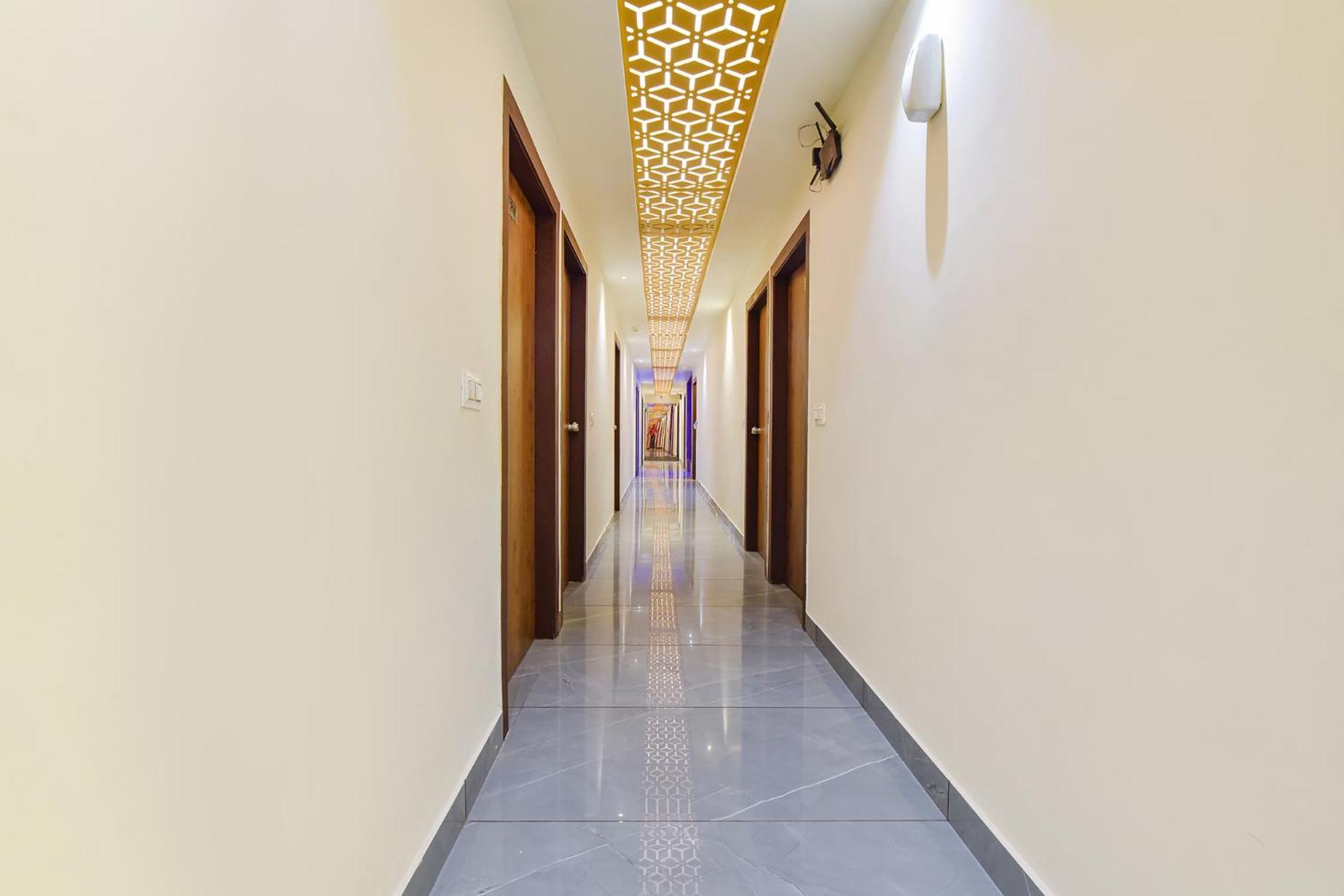 Hotel Fabhotel Avadh Palace Ahmedabad