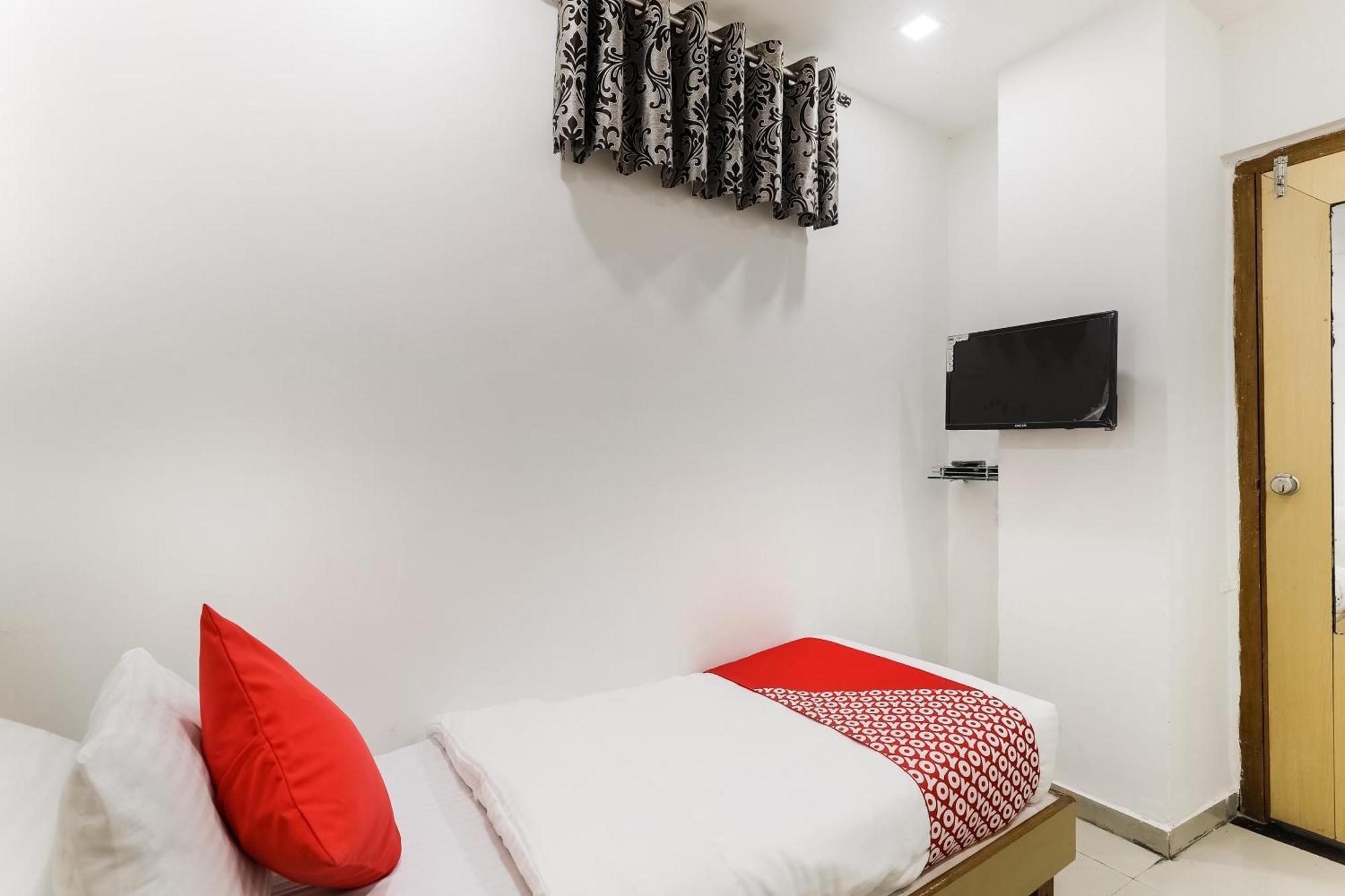 Oyo D Veeray 3* Ahmedabad