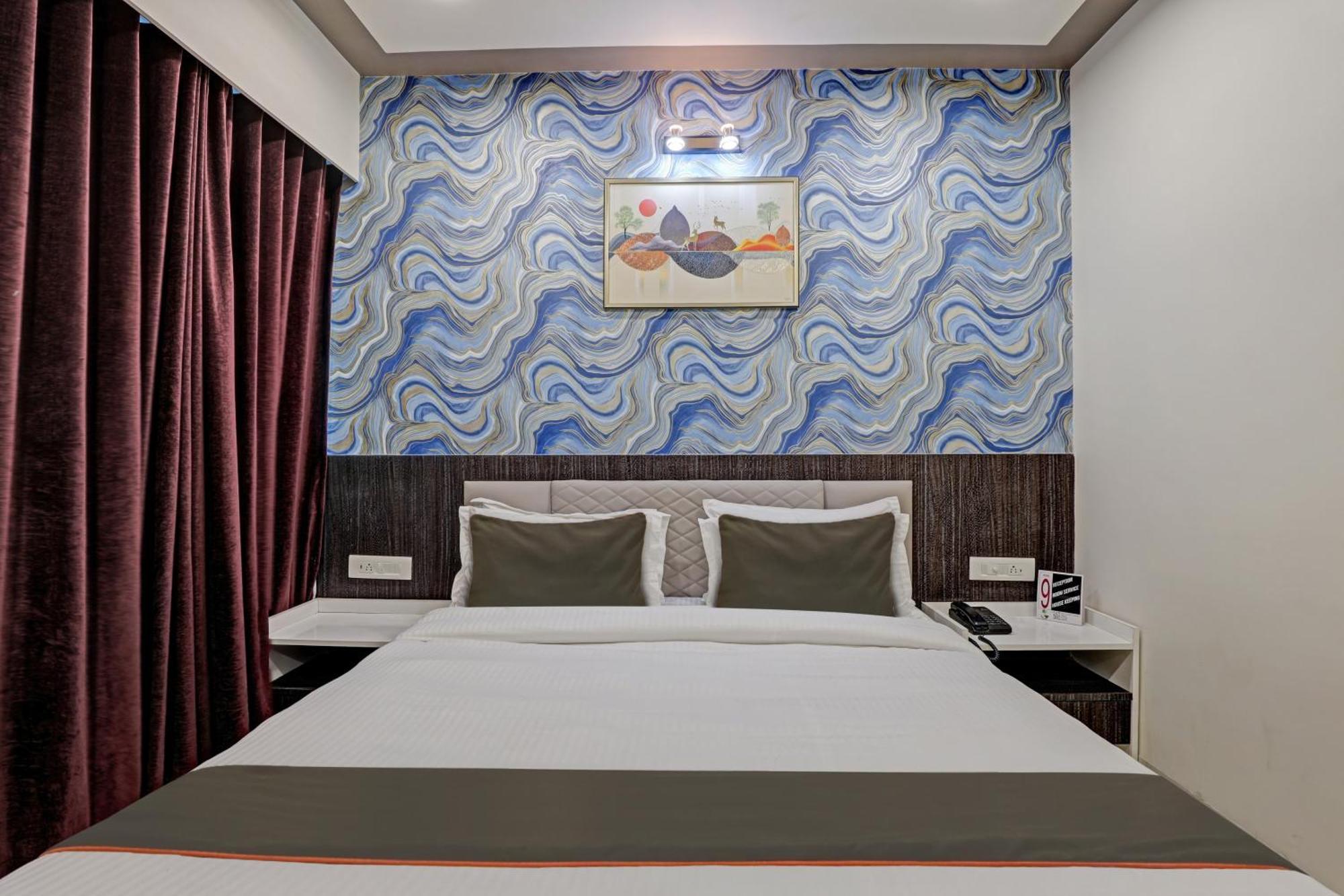 Collection O Alpha One Hotel 4*