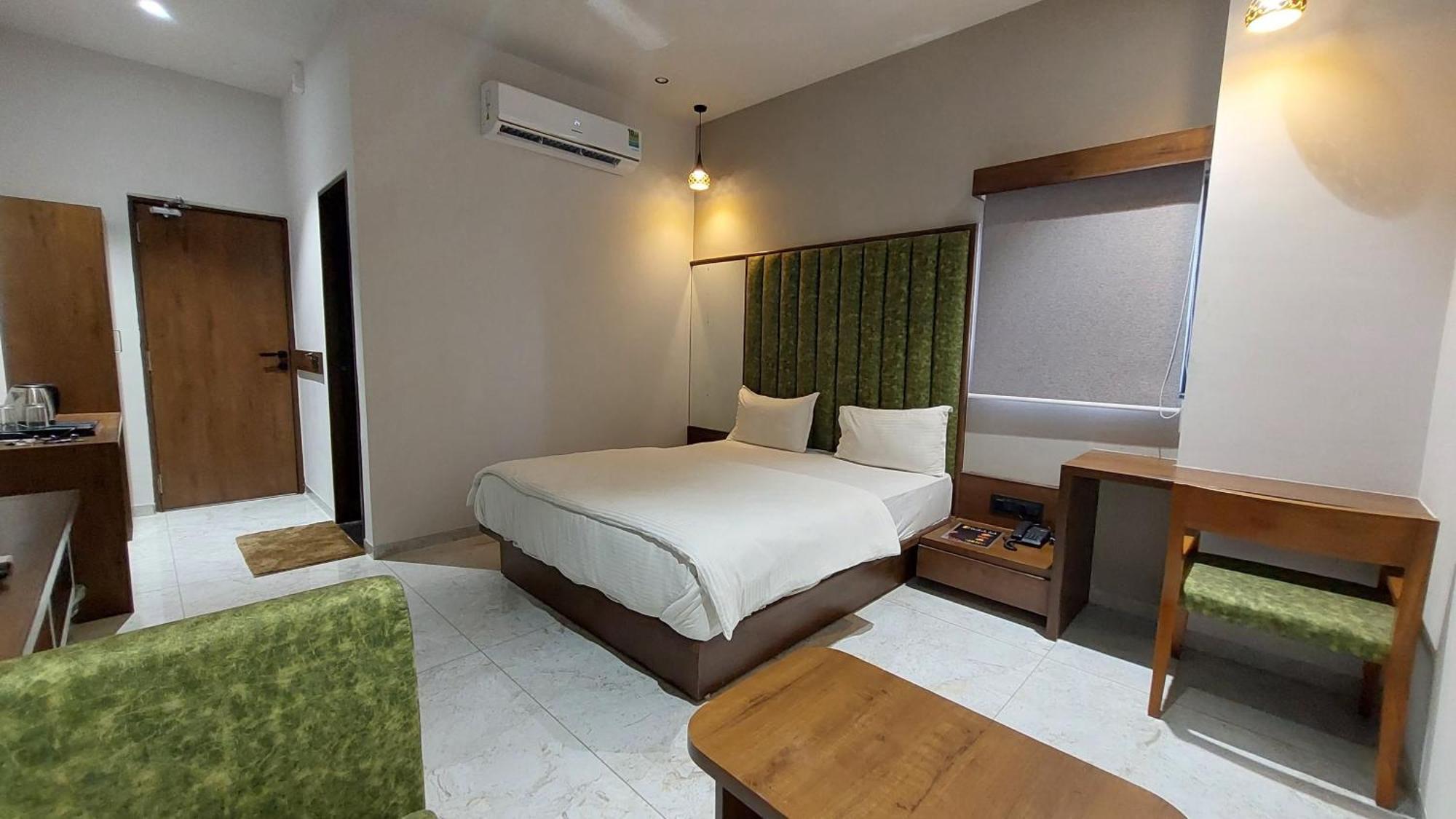 Sparsh - Chandkheda Hotel 4*