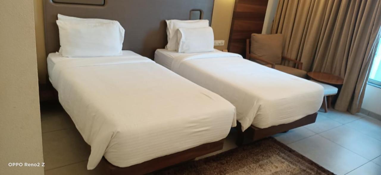 Hotel Cosmopolitan Ahmedabad