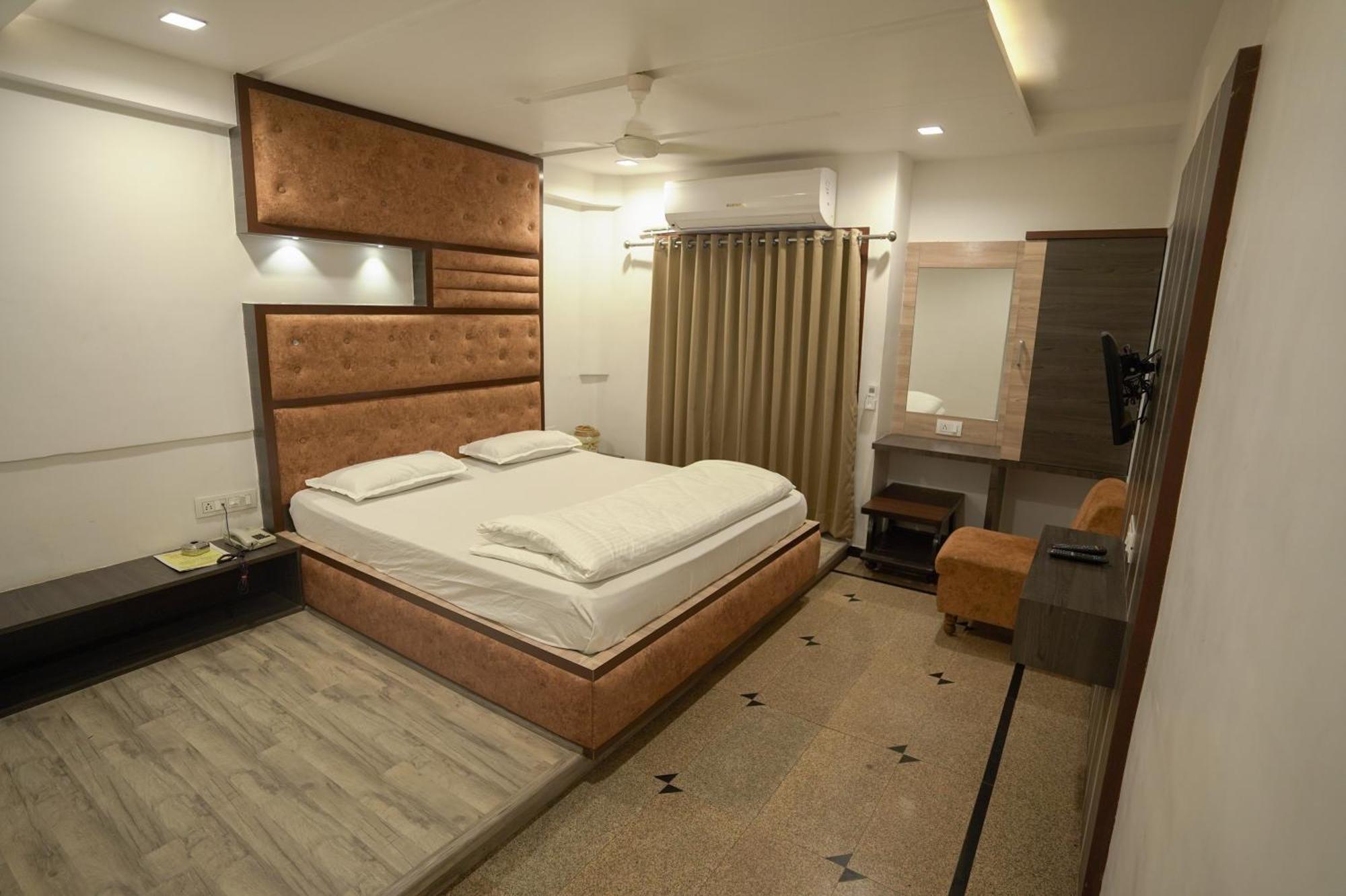 Hotel Shertown