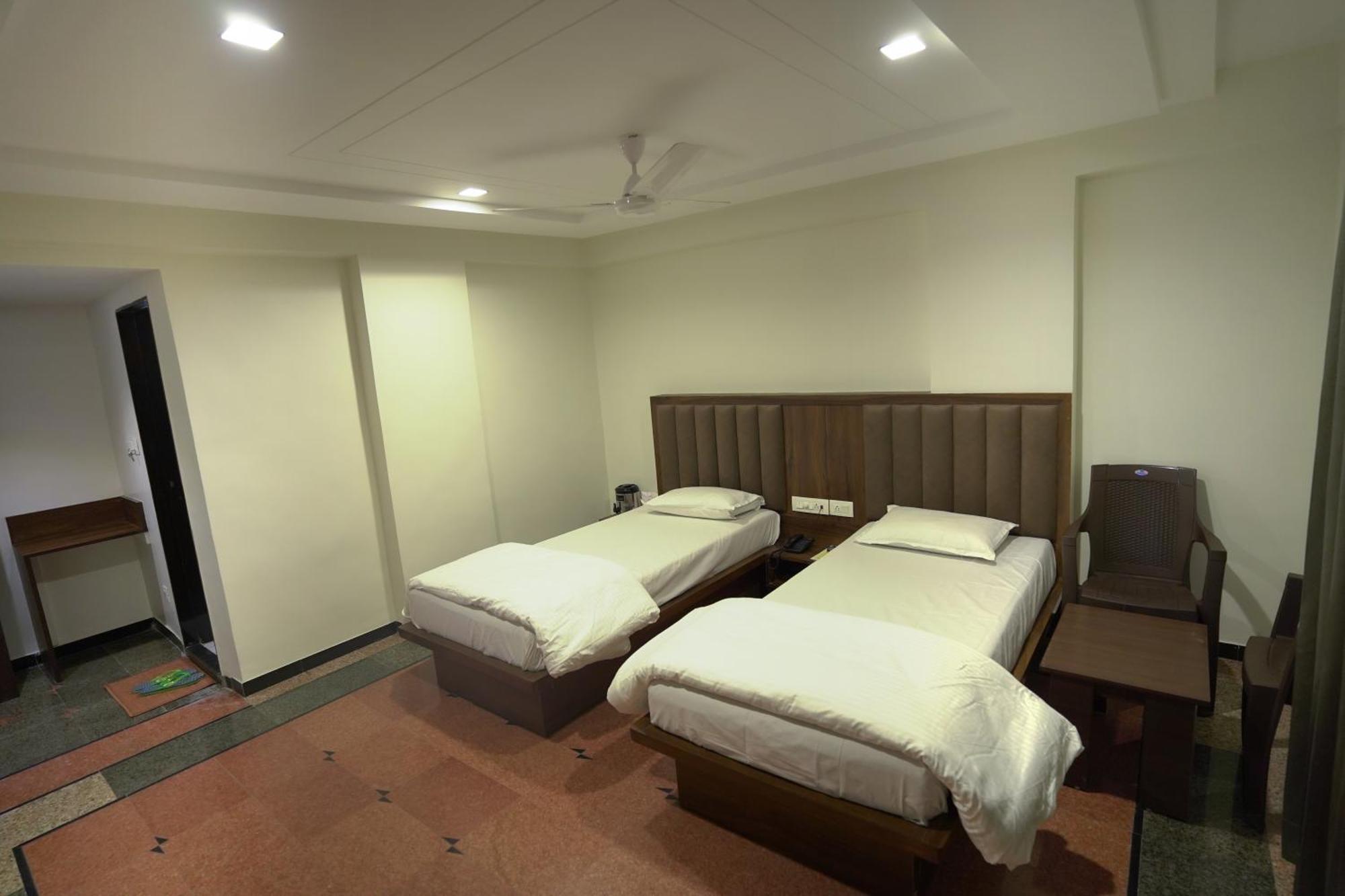 Hotel Shertown Ahmedabad