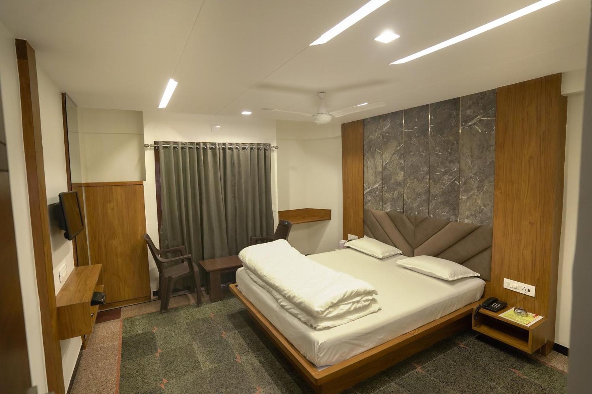 Shertown Hotel Ahmedabad