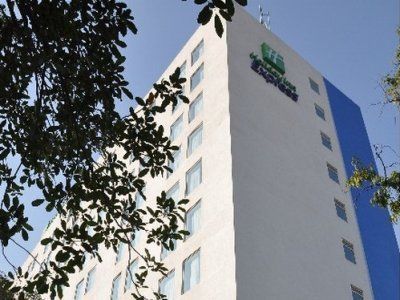 Fairfield By Marriott 4* Ahmedabad