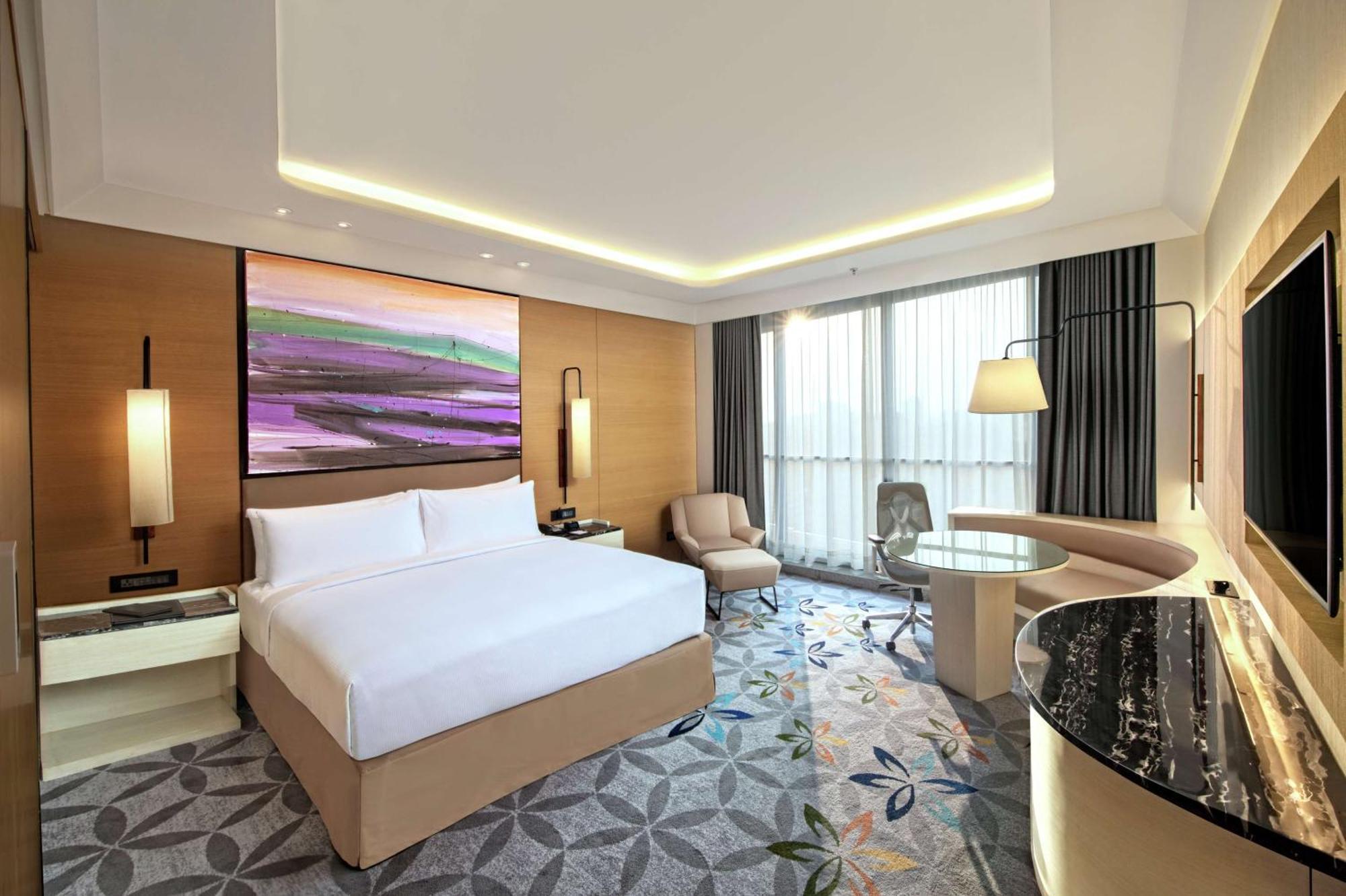 Doubletree By Hilton Hotel Ahmedabad