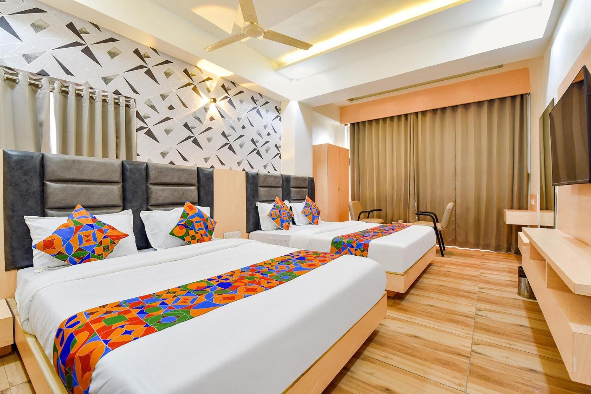 Fabhotel Symphony Grand Hotel 3*