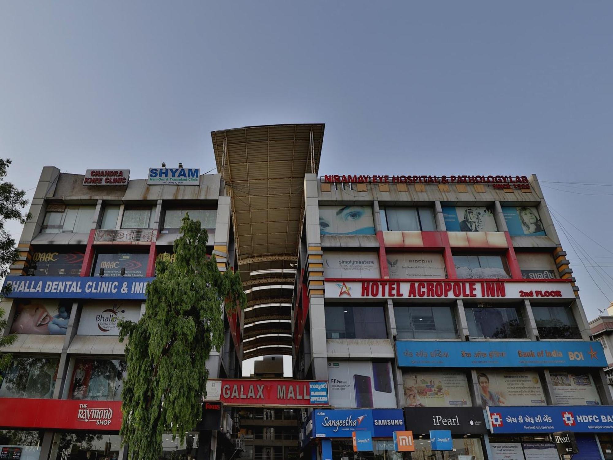 Collection O Acropole Hotel Ahmedabad