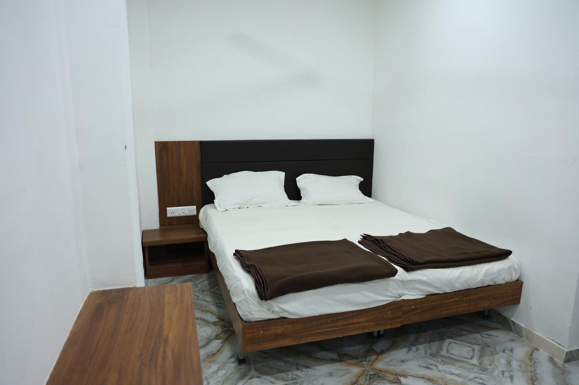 Aaram Kalupur Hotel Ahmedabad