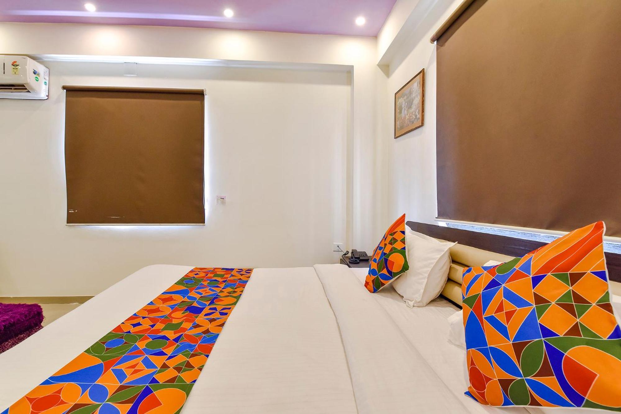 Hotel Fabhotel Crystal Ii - Paldi Char Rasta