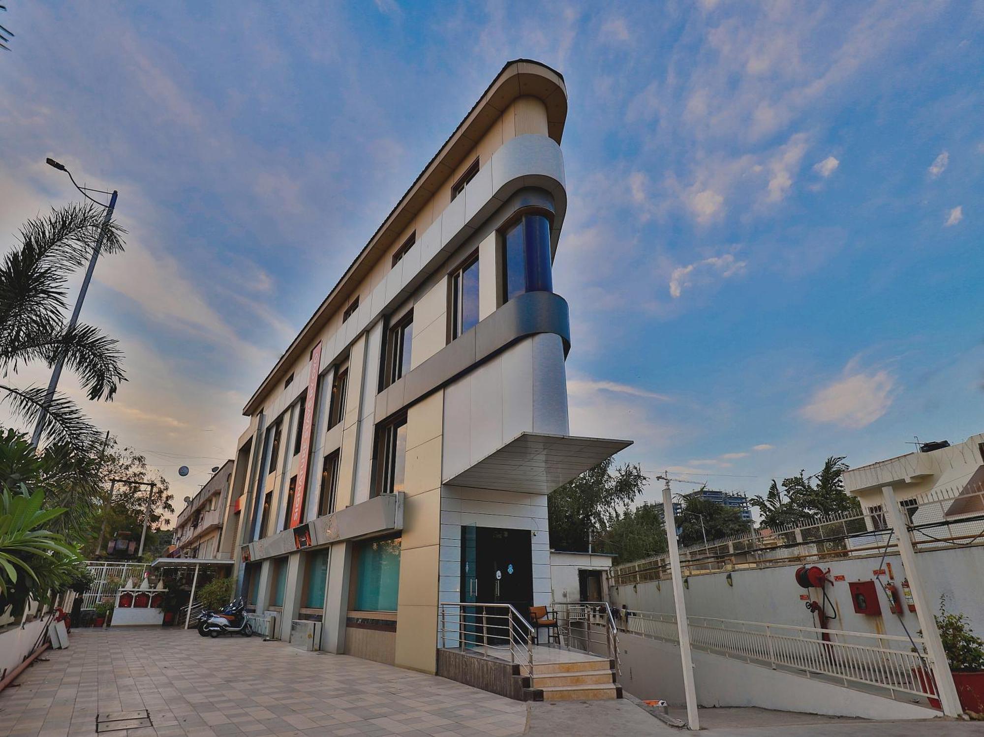 Collection O Kia Residency 4* Ahmedabad