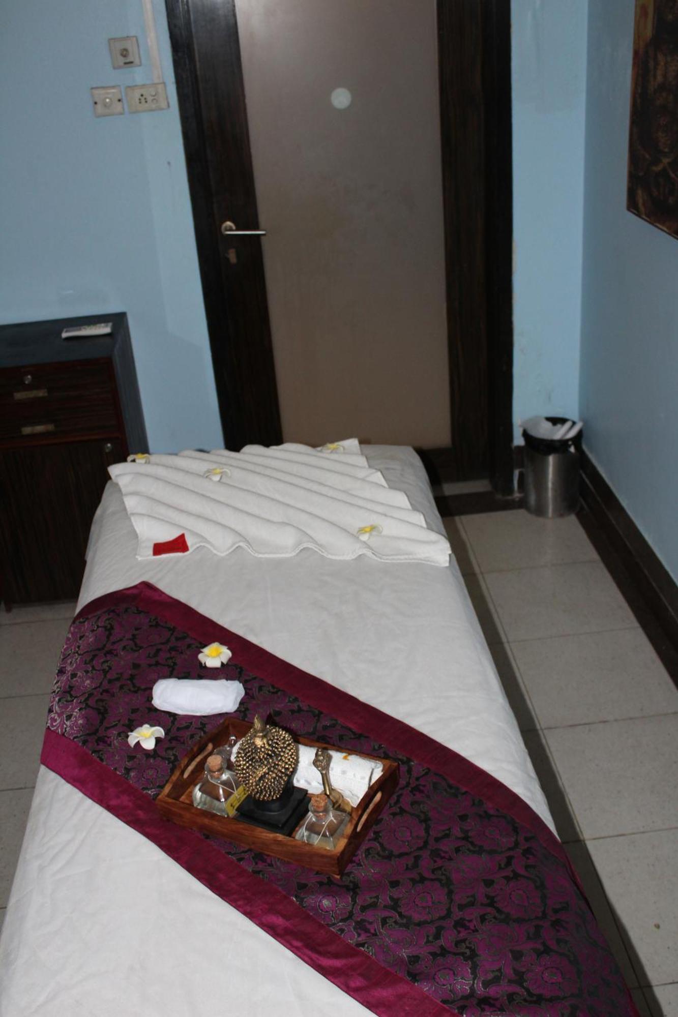 Hotel Pride Plaza Hotel, 5*